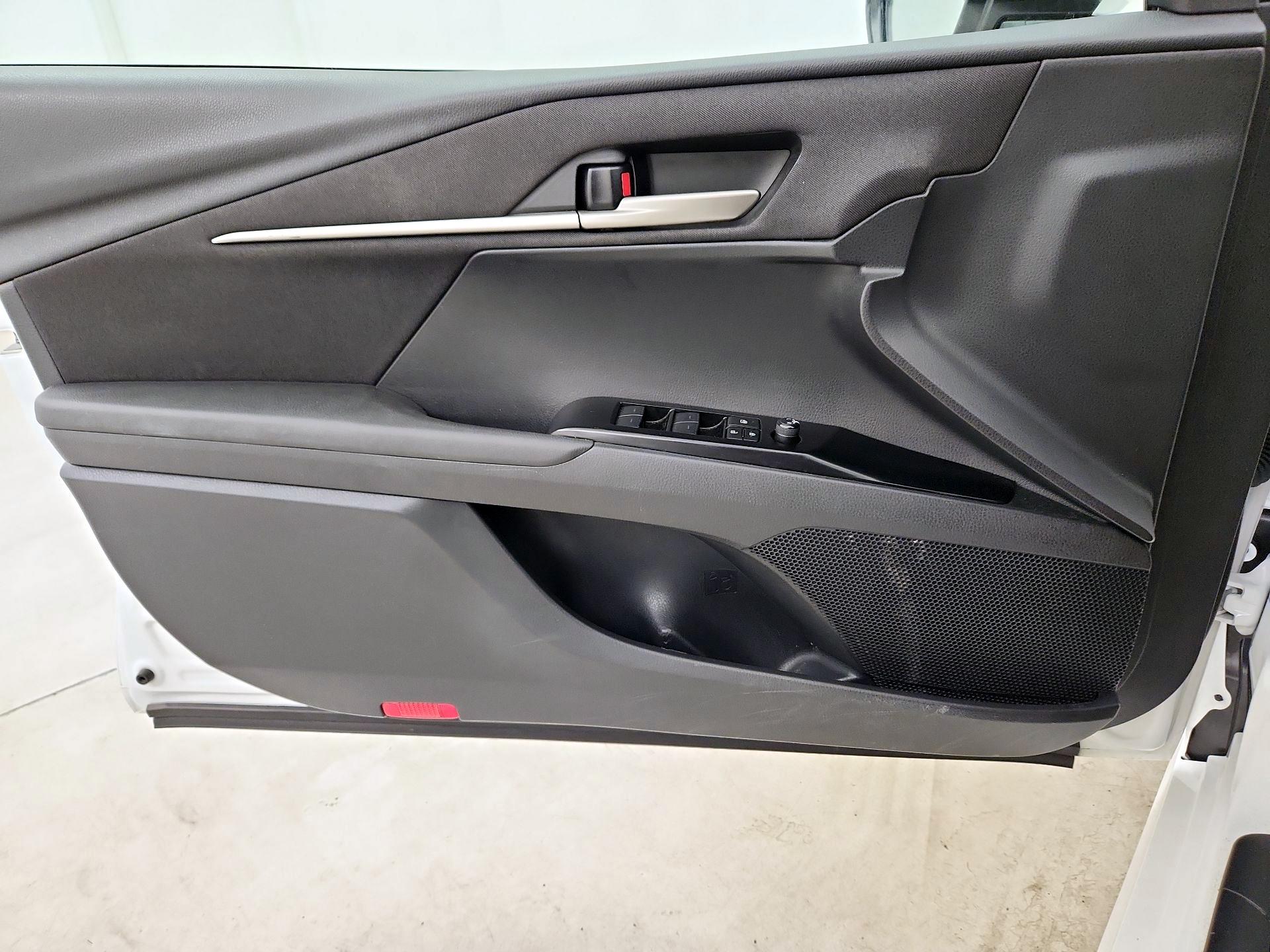 Thumbnail: 2025 Toyota Camry - 12