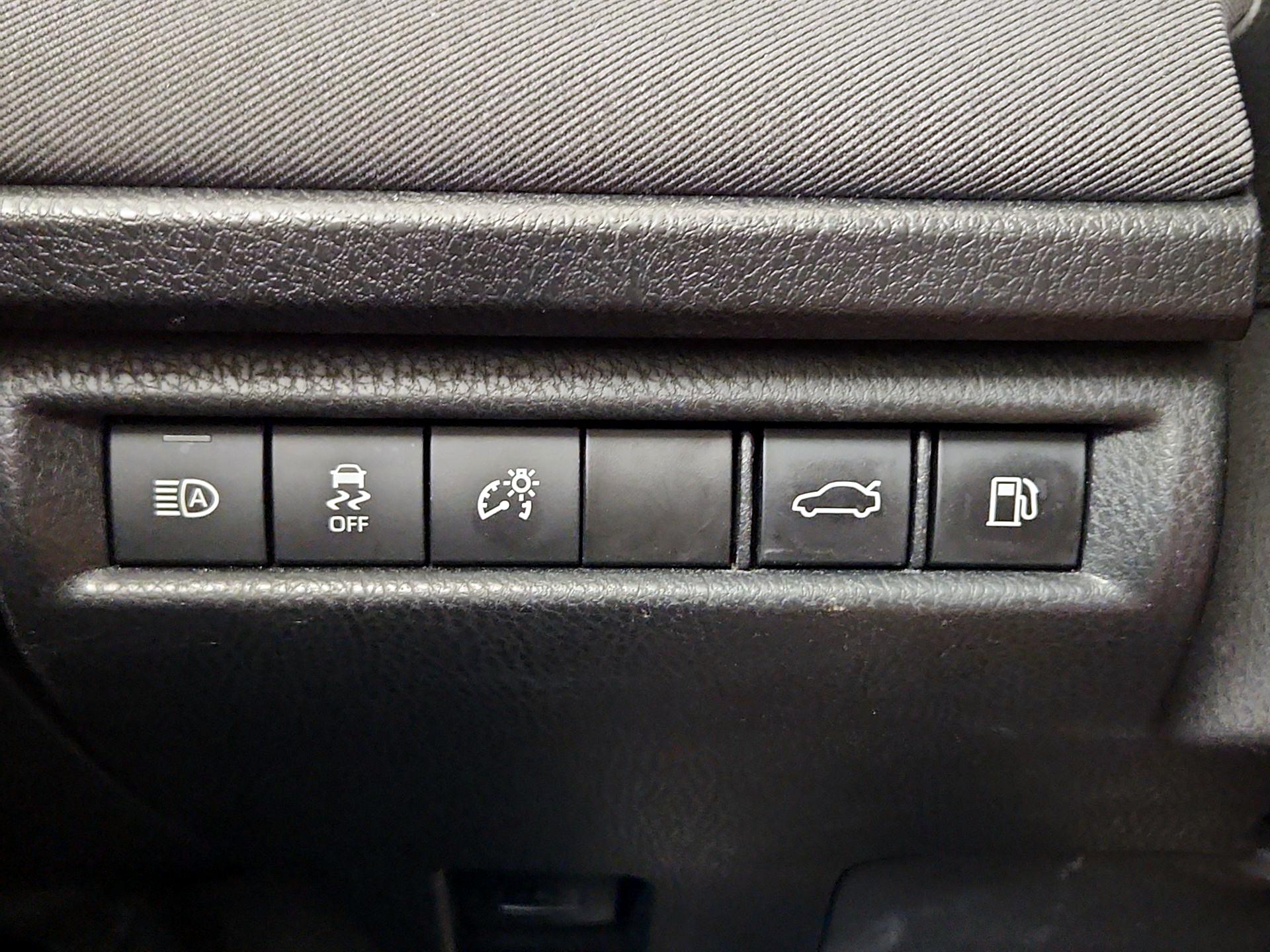 Thumbnail: 2025 Toyota Camry - 13