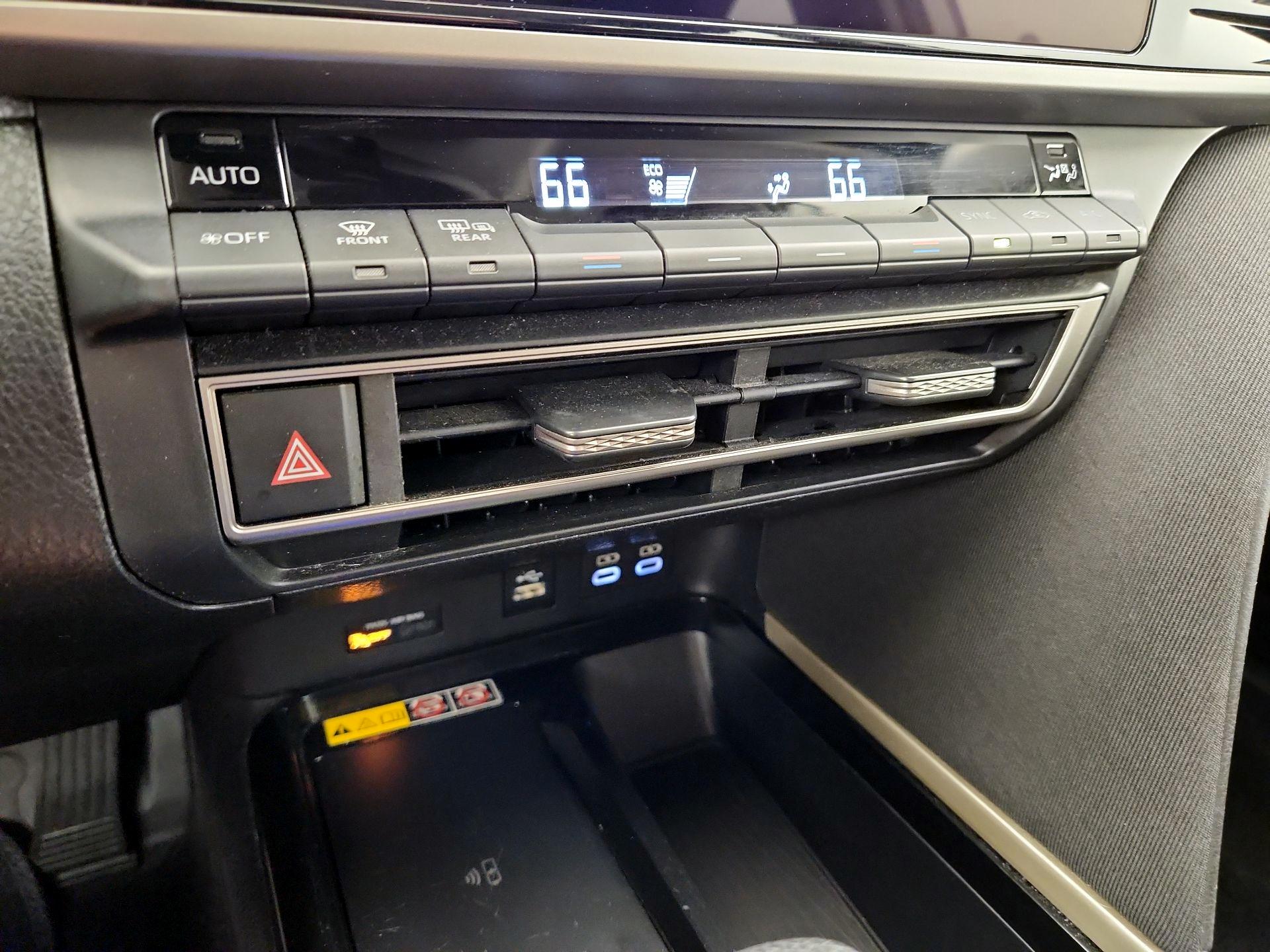 Thumbnail: 2025 Toyota Camry - 16