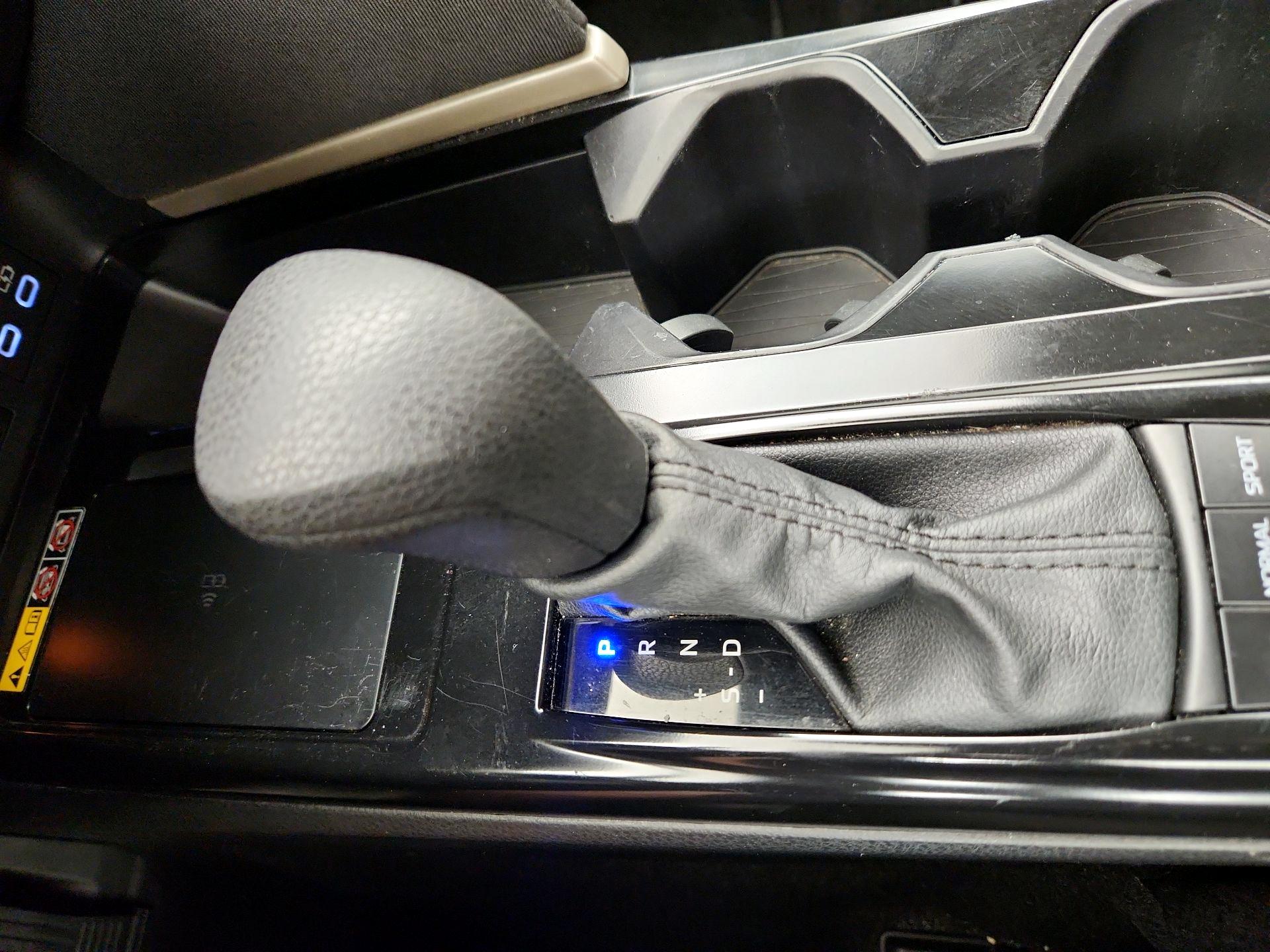 Thumbnail: 2025 Toyota Camry - 17