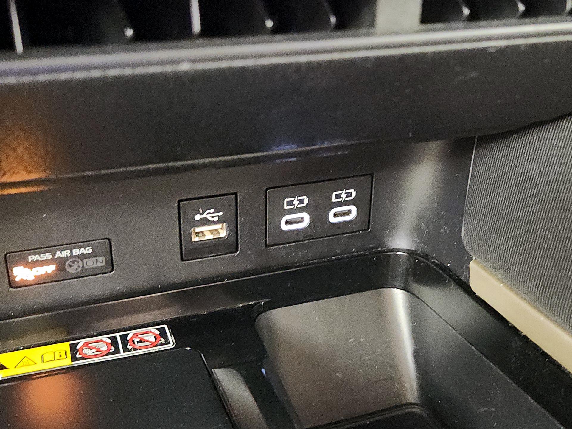 Thumbnail: 2025 Toyota Camry - 18