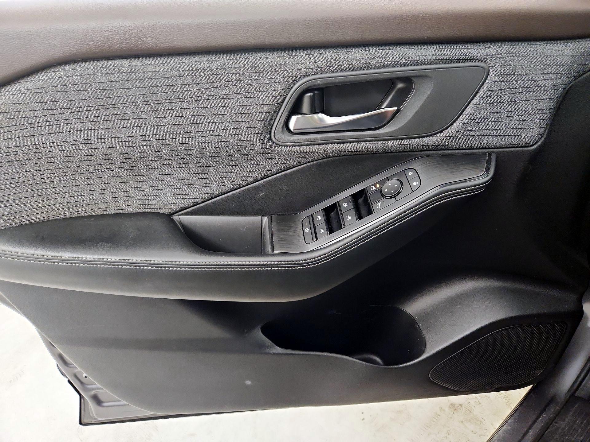 Thumbnail: 2023 Nissan Rogue - 12