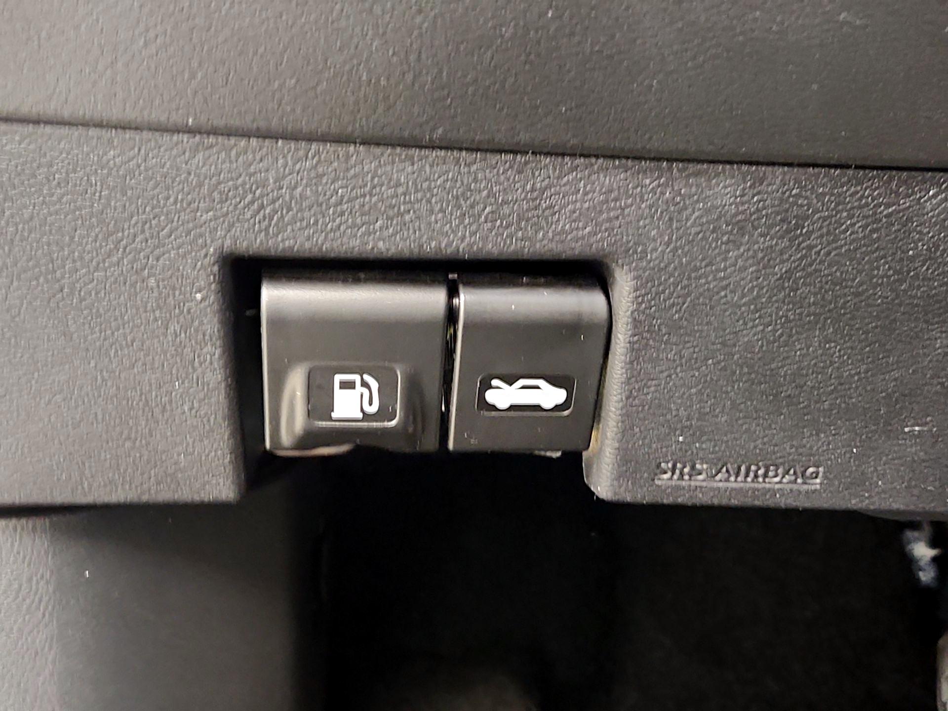 Thumbnail: 2023 Nissan Kicks - 13