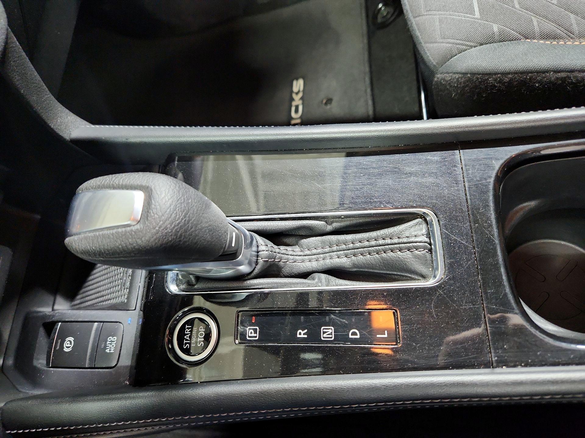 Thumbnail: 2023 Nissan Kicks - 17