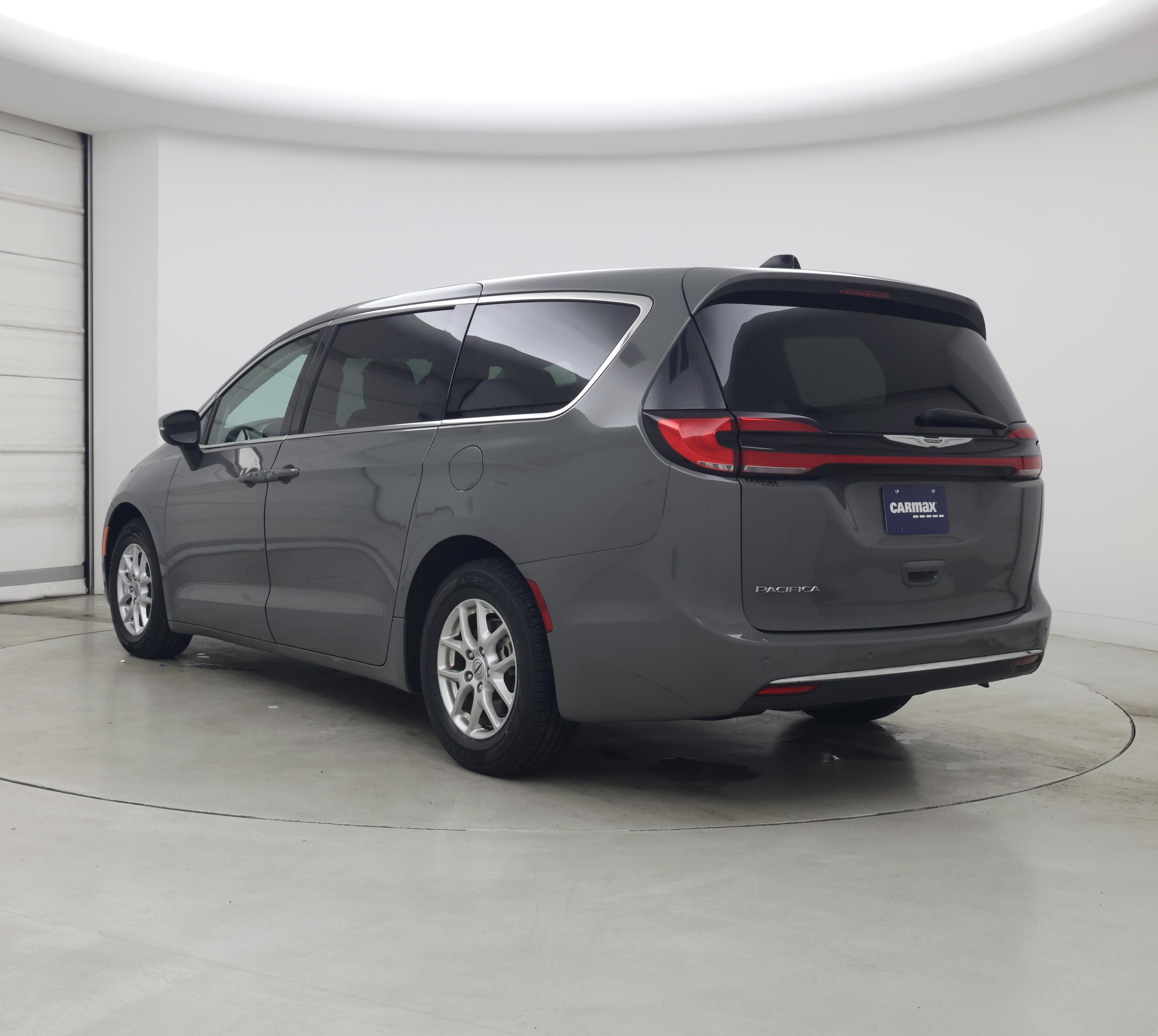 Thumbnail: 2023 Chrysler Pacifica - 2