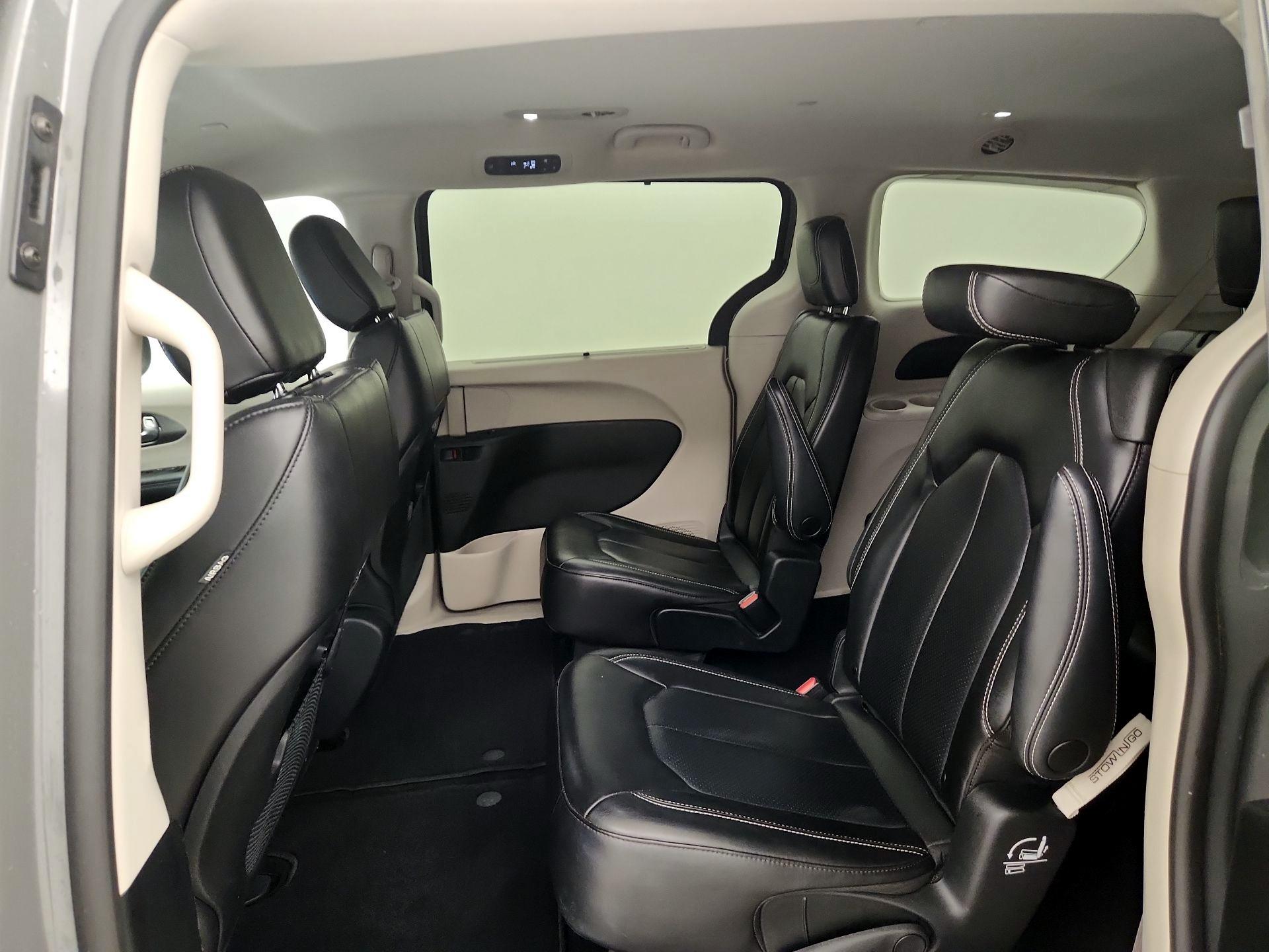 Thumbnail: 2023 Chrysler Pacifica - 19