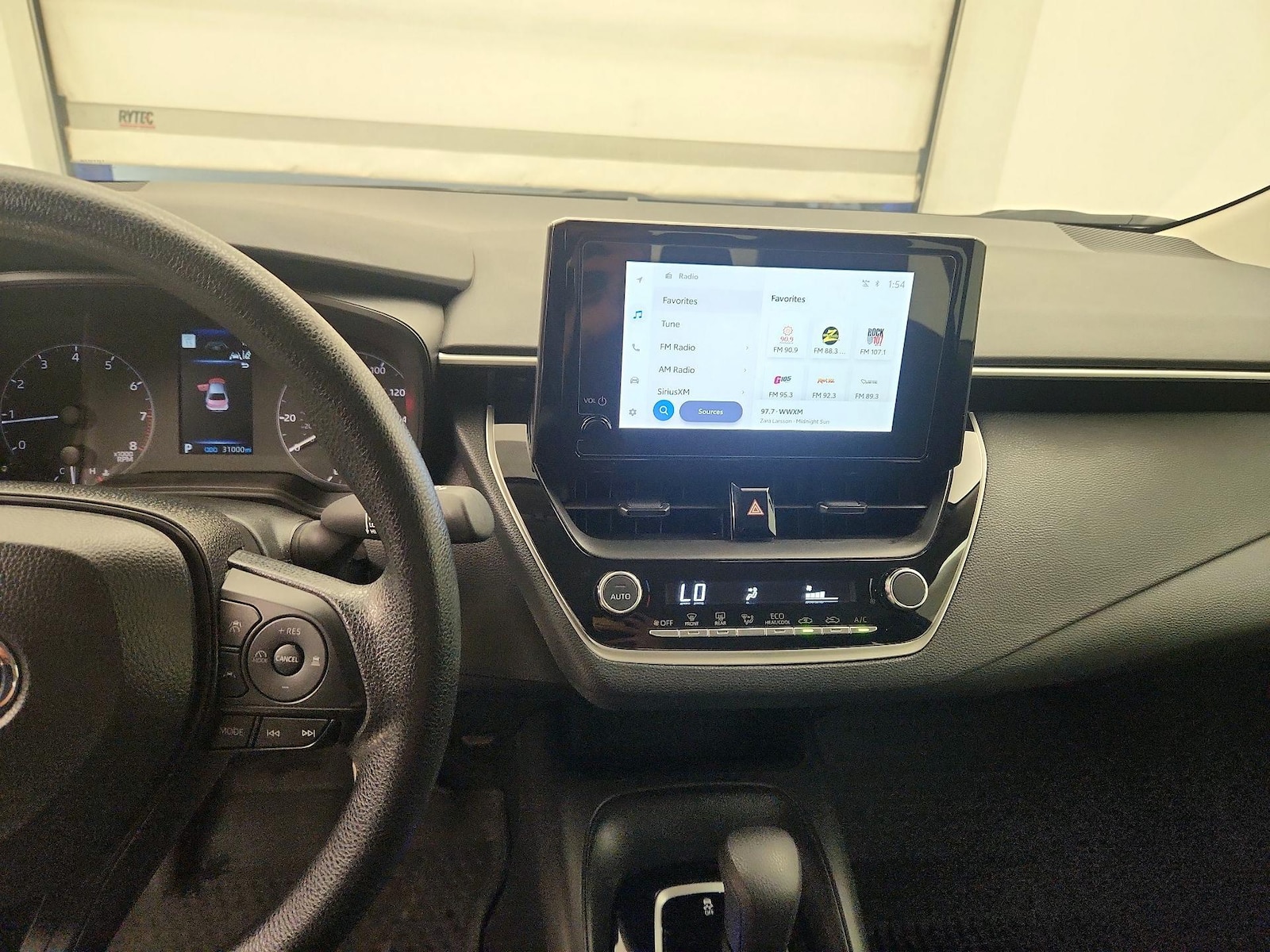 2025 Toyota Corolla LE - Photo 10
