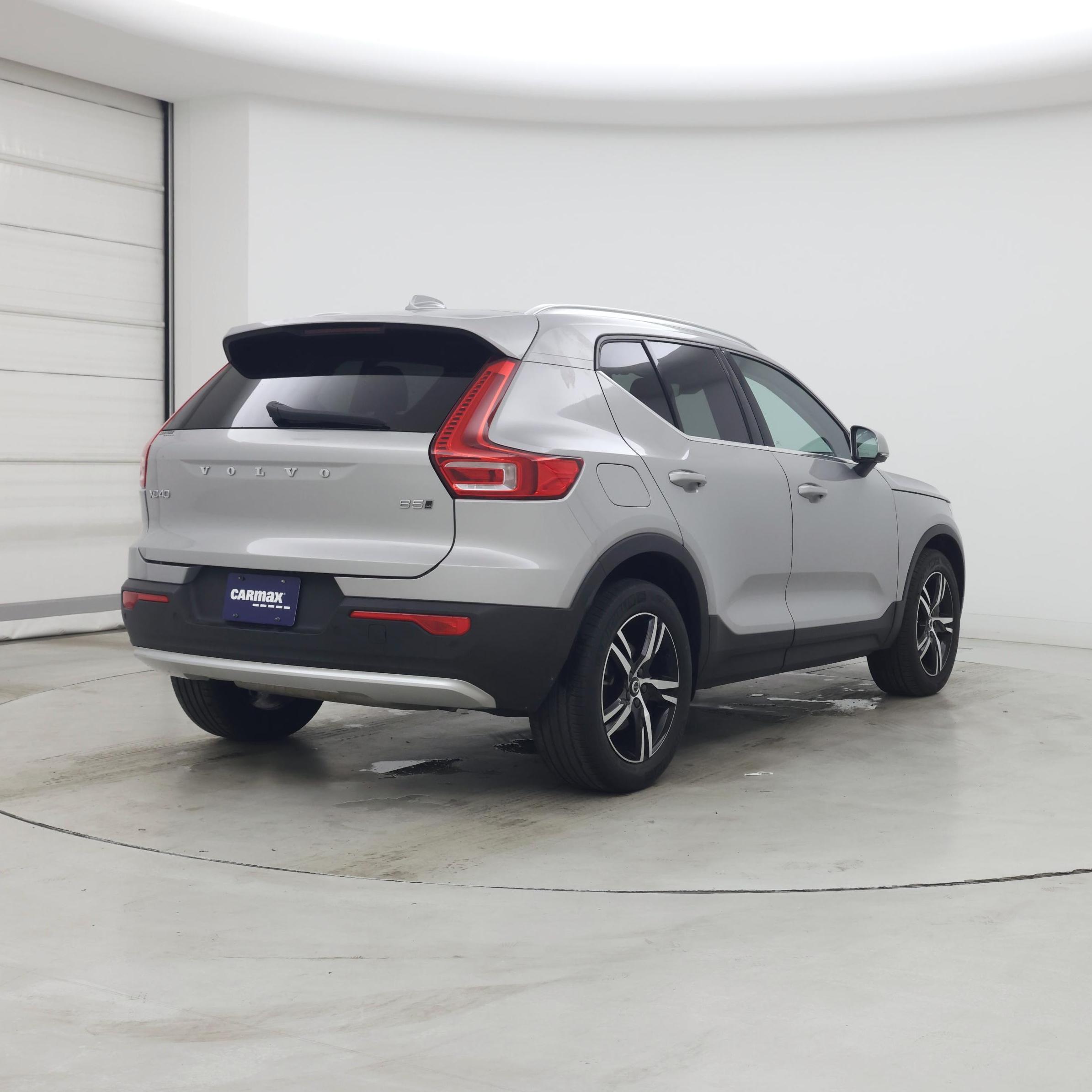 Thumbnail: 2023 Volvo XC40 - 8