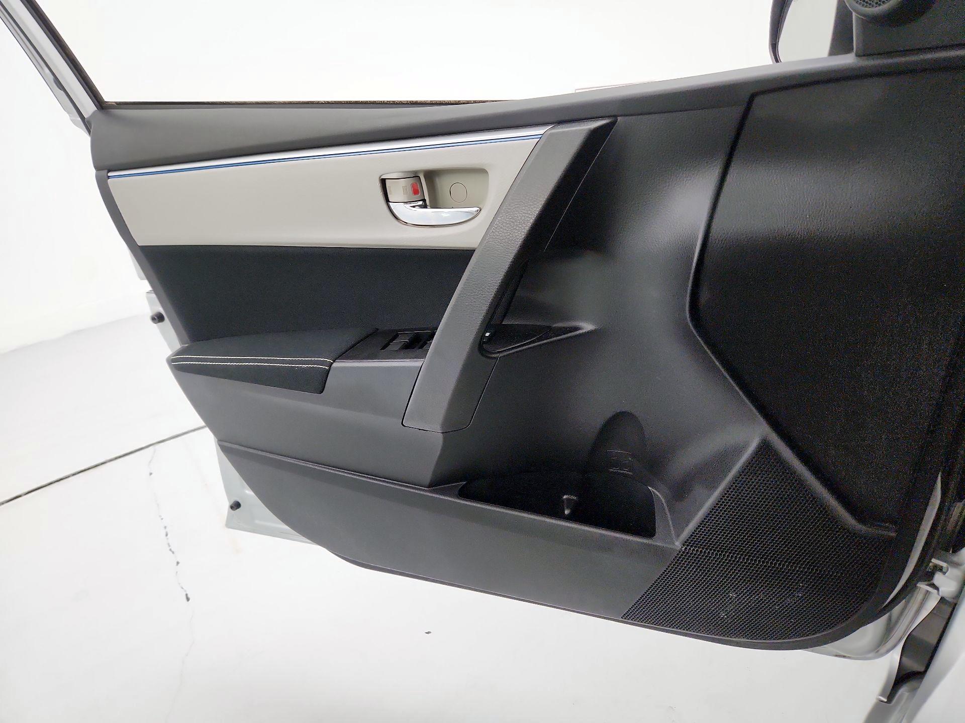 Thumbnail: 2014 Toyota Corolla - 12