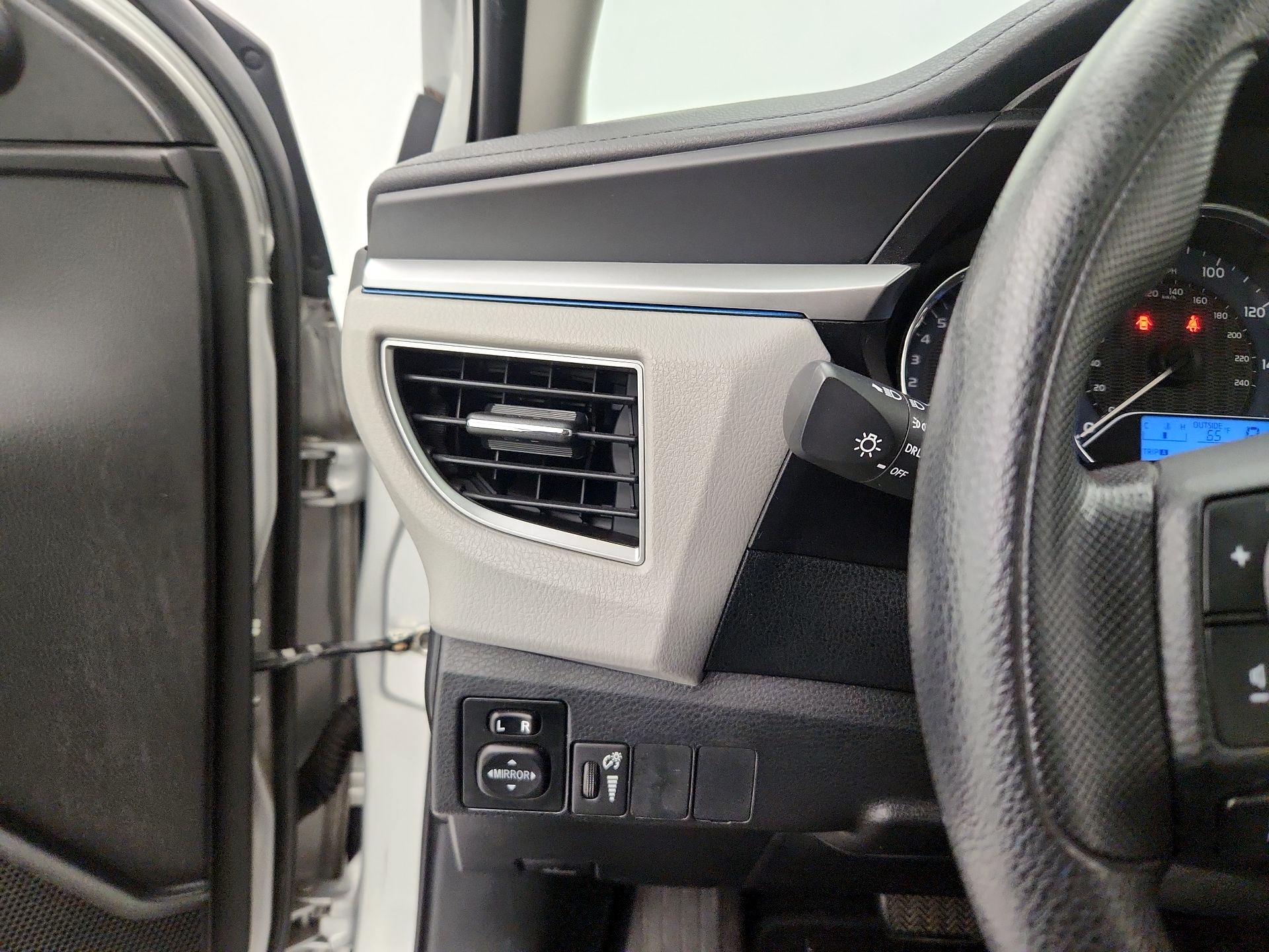 Thumbnail: 2014 Toyota Corolla - 13