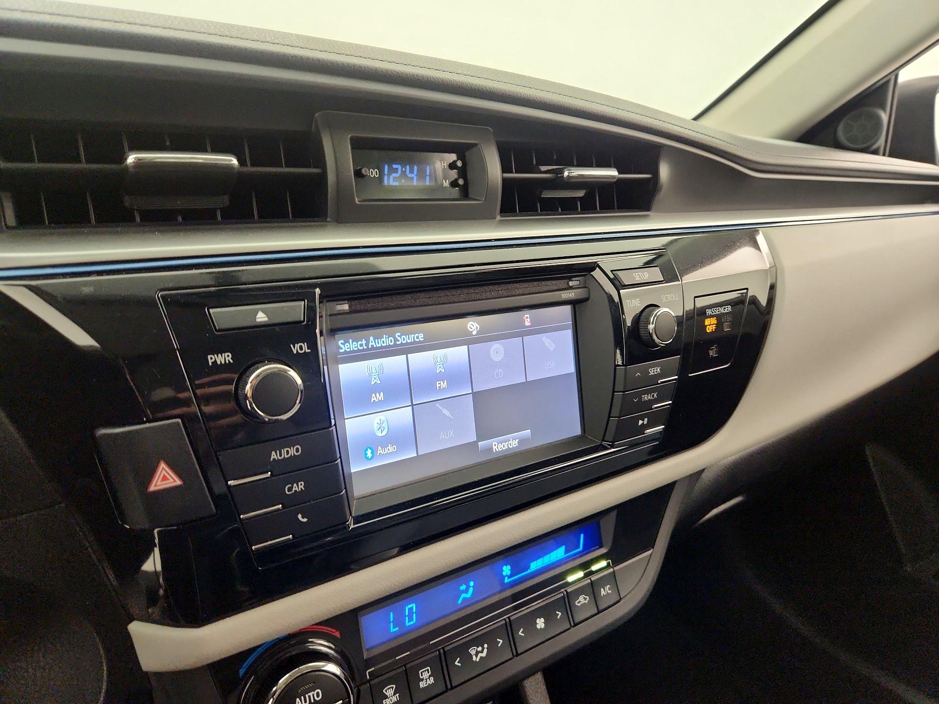 Thumbnail: 2014 Toyota Corolla - 15