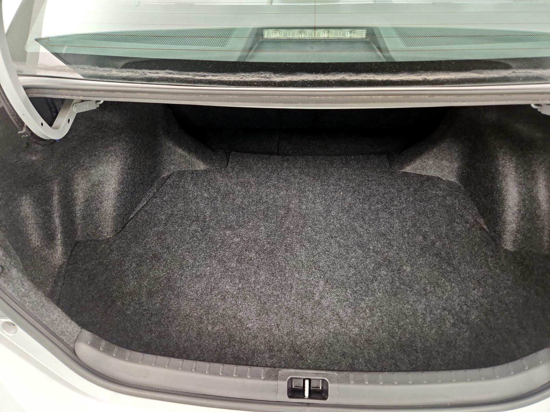 Thumbnail: 2014 Toyota Corolla - 20