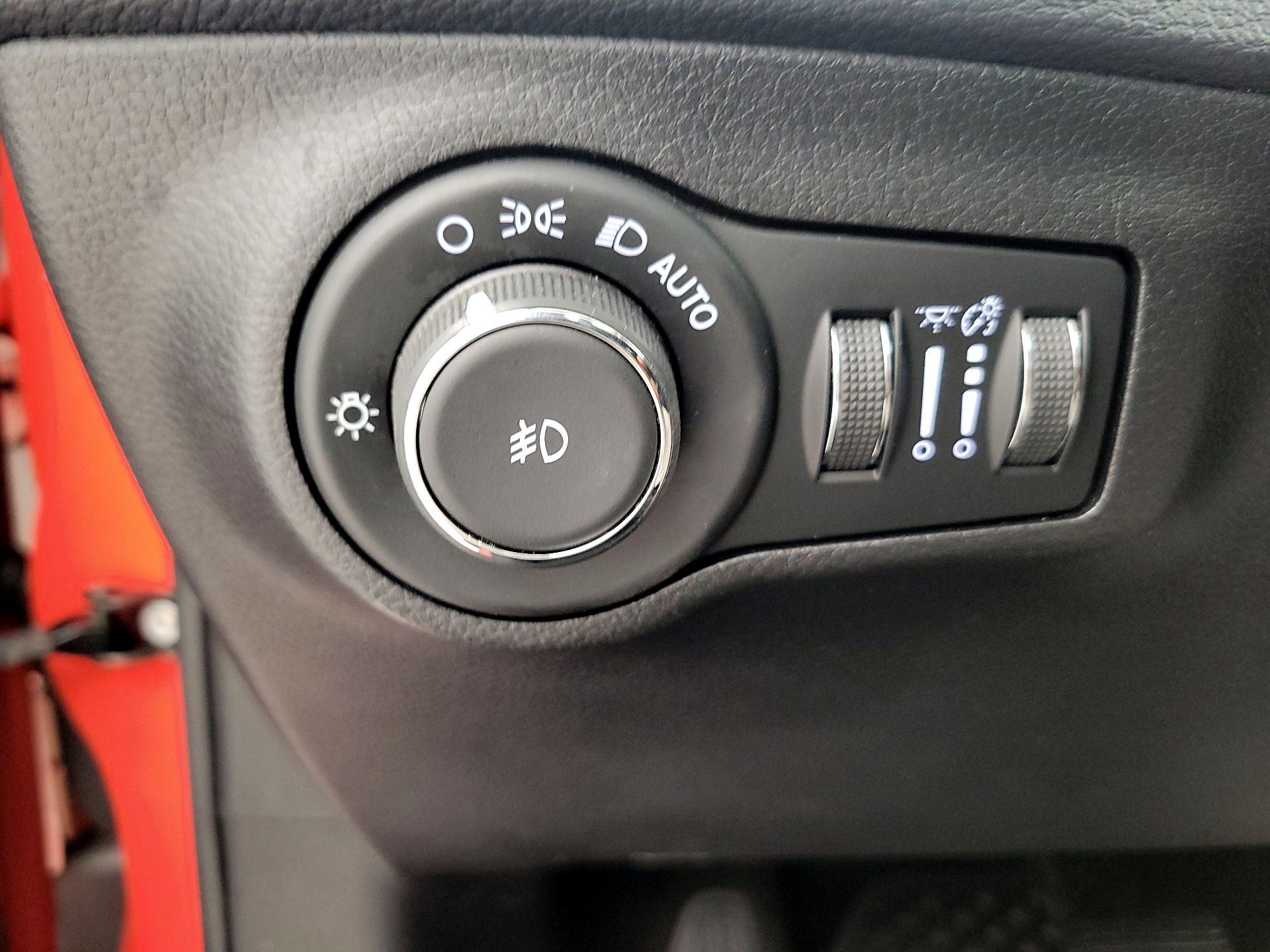 Thumbnail: 2018 Jeep Compass - 13
