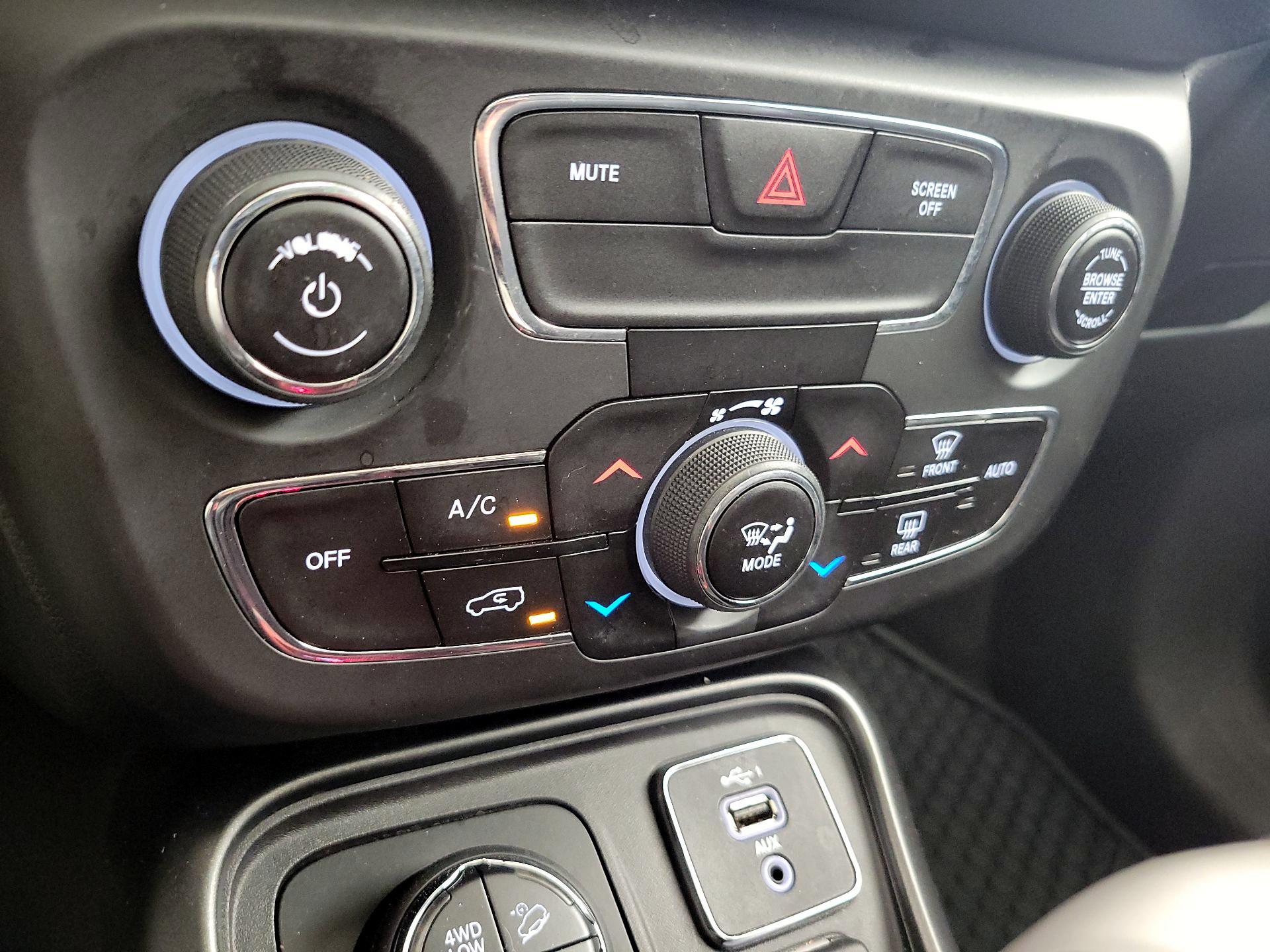 Thumbnail: 2018 Jeep Compass - 17
