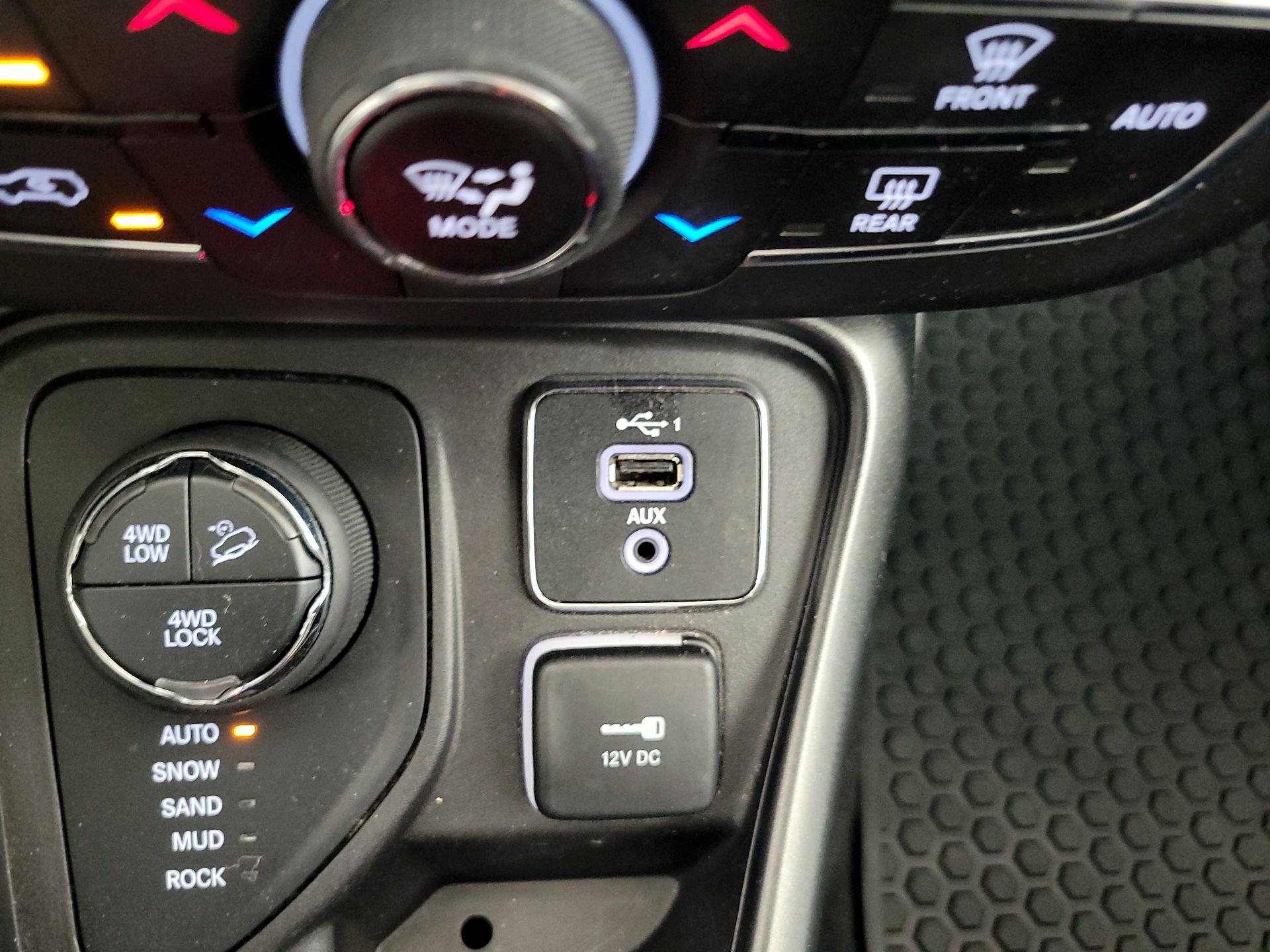Thumbnail: 2018 Jeep Compass - 19