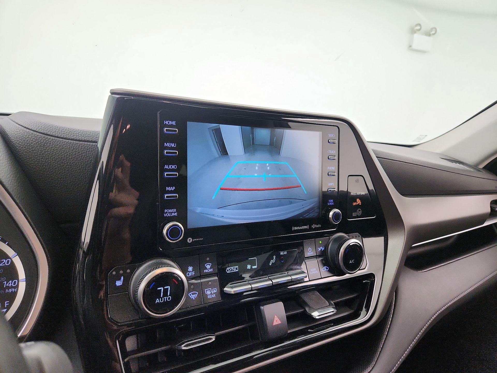 Thumbnail: 2022 Toyota Highlander - 14