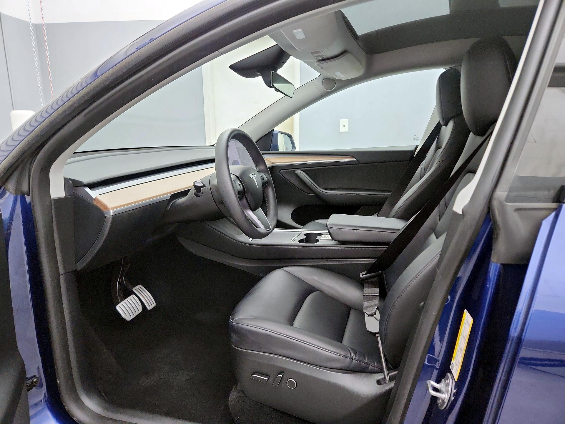 Thumbnail: 2023 Tesla Model Y - 11