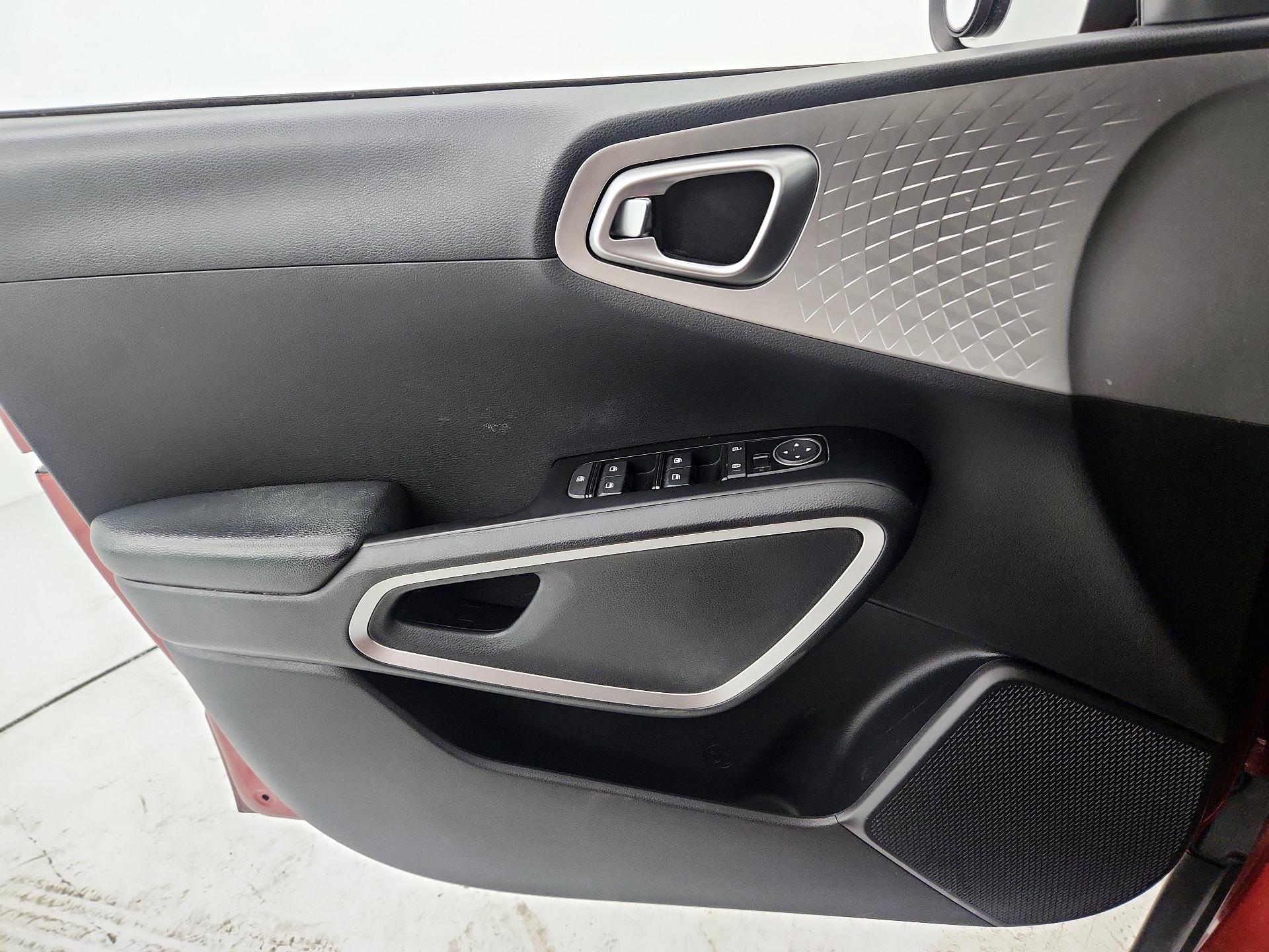 Thumbnail: 2020 Kia Soul - 12