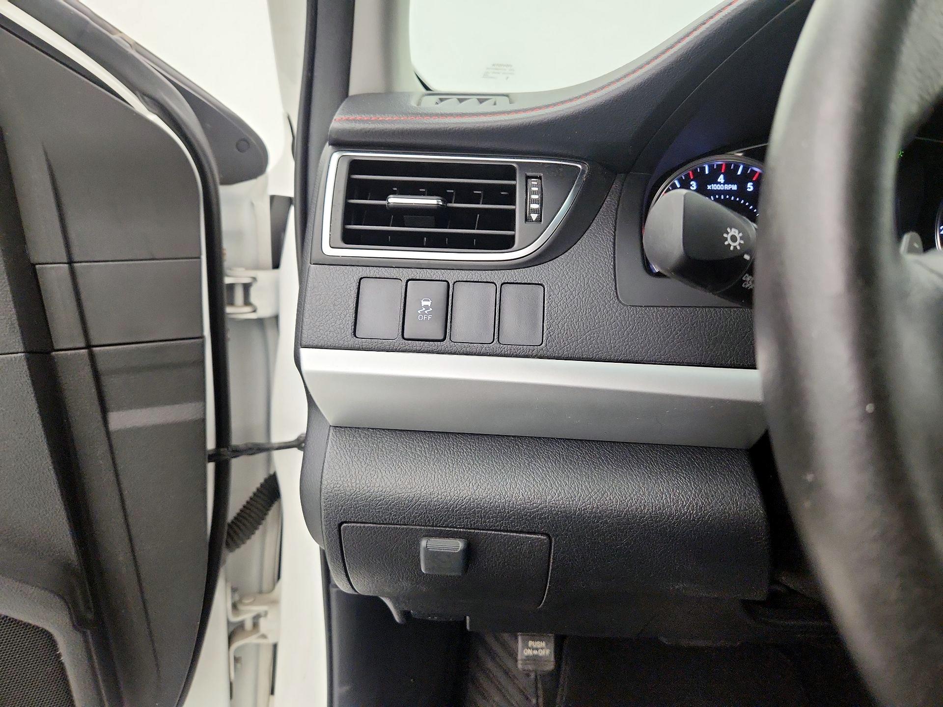 Thumbnail: 2016 Toyota Camry - 13