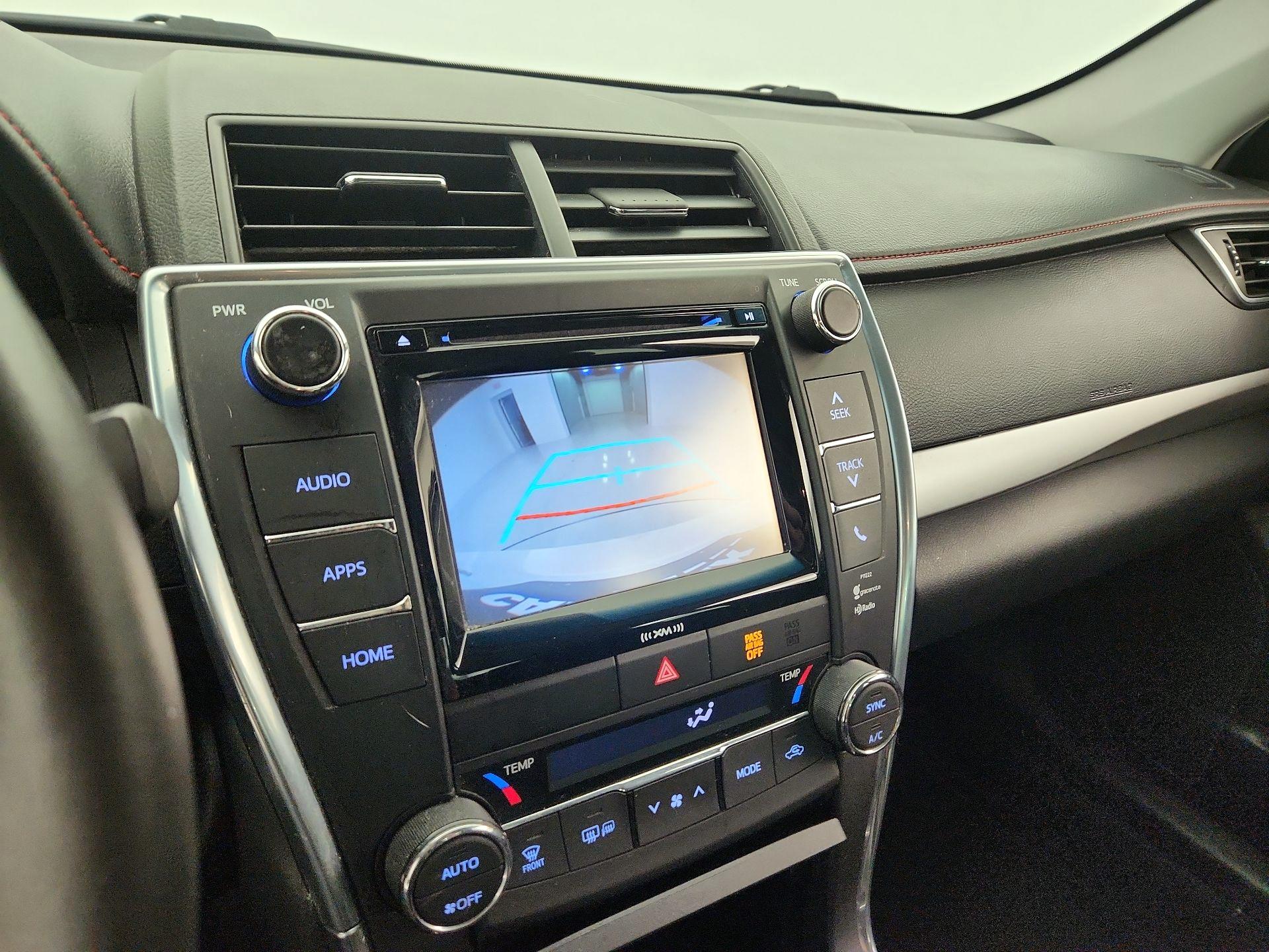 Thumbnail: 2016 Toyota Camry - 14