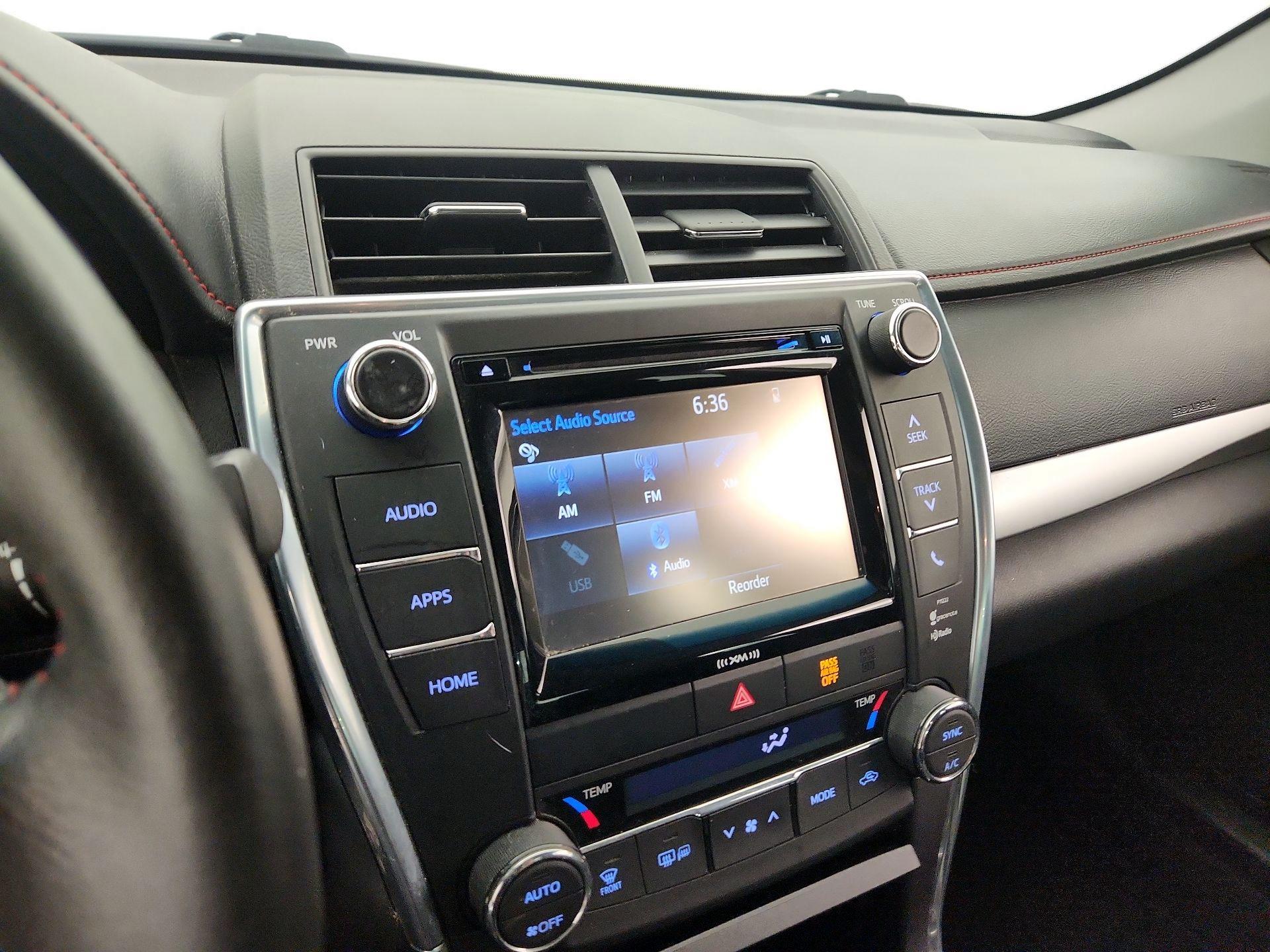 Thumbnail: 2016 Toyota Camry - 15