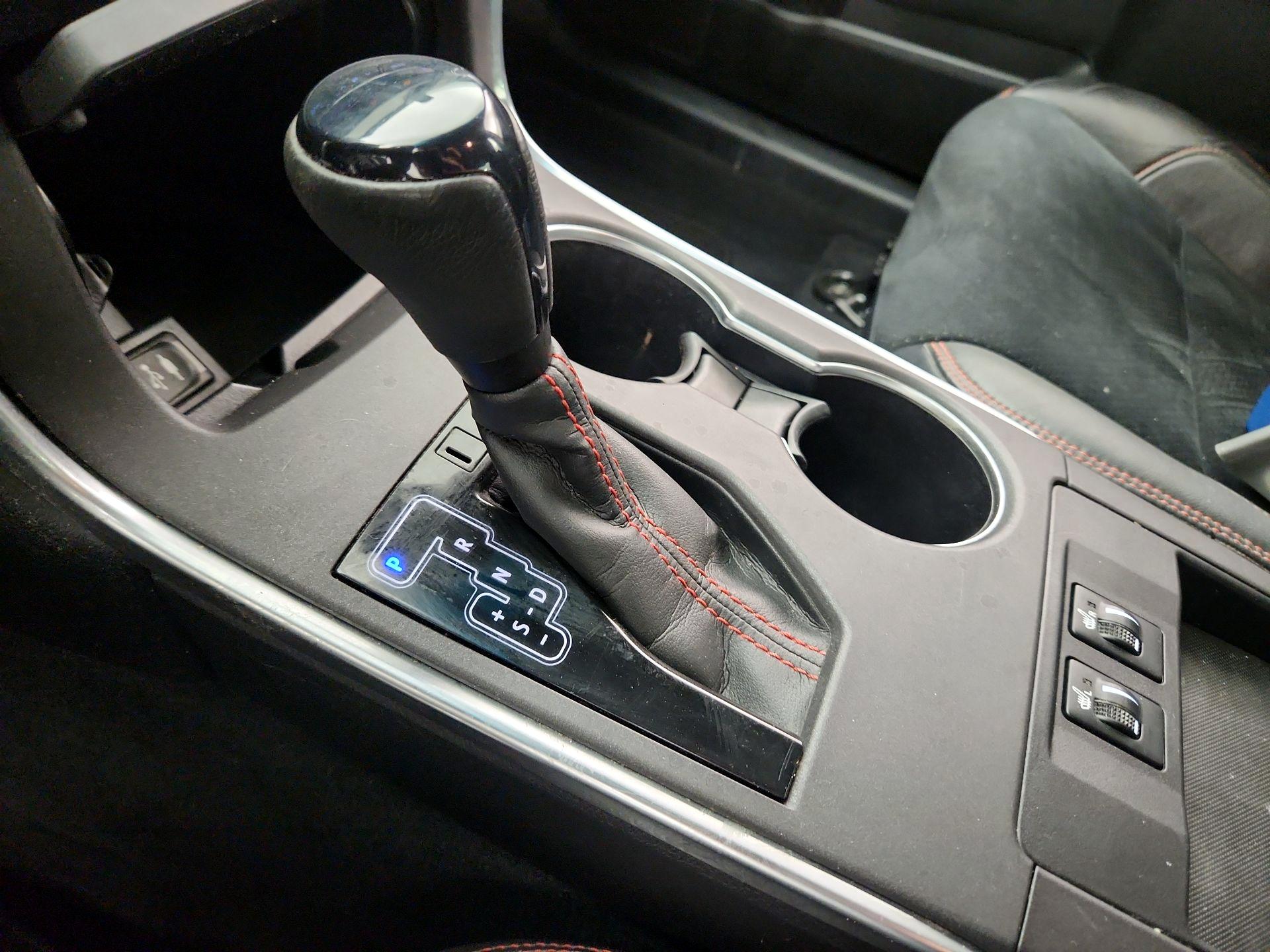 Thumbnail: 2016 Toyota Camry - 17