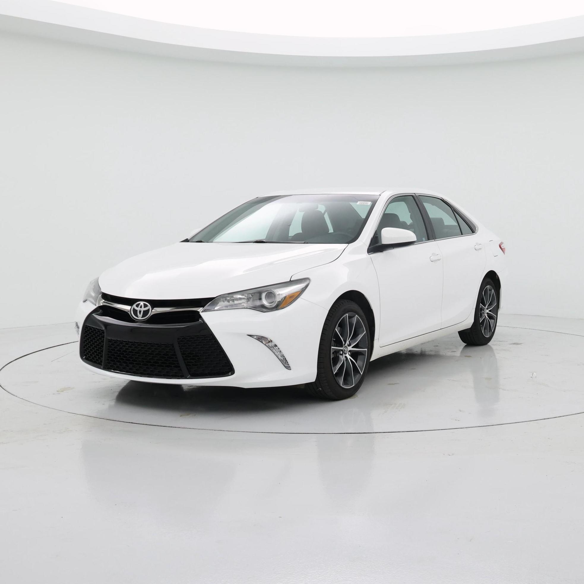 Thumbnail: 2016 Toyota Camry - 4