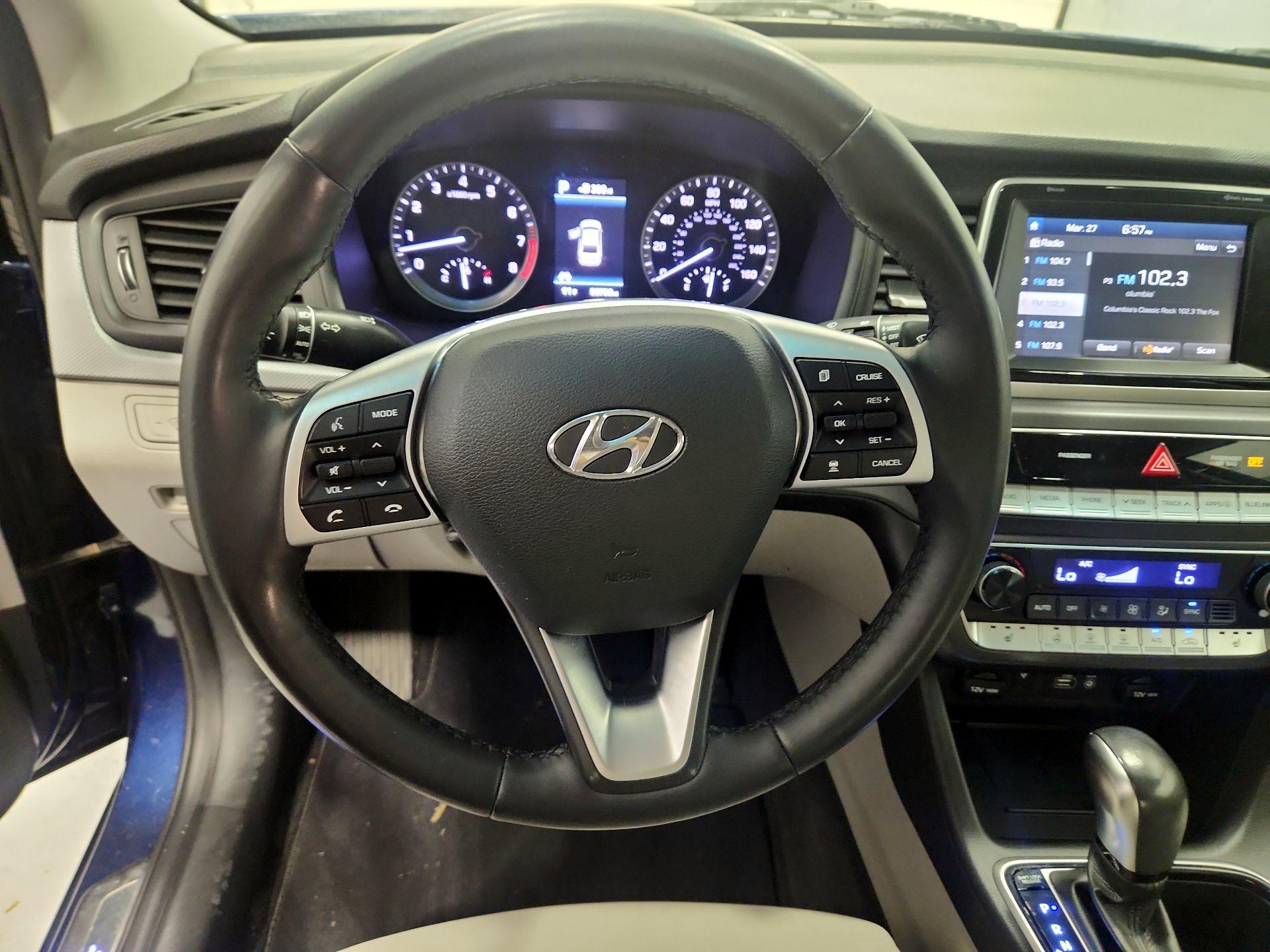 Thumbnail: 2019 Hyundai Sonata - 10