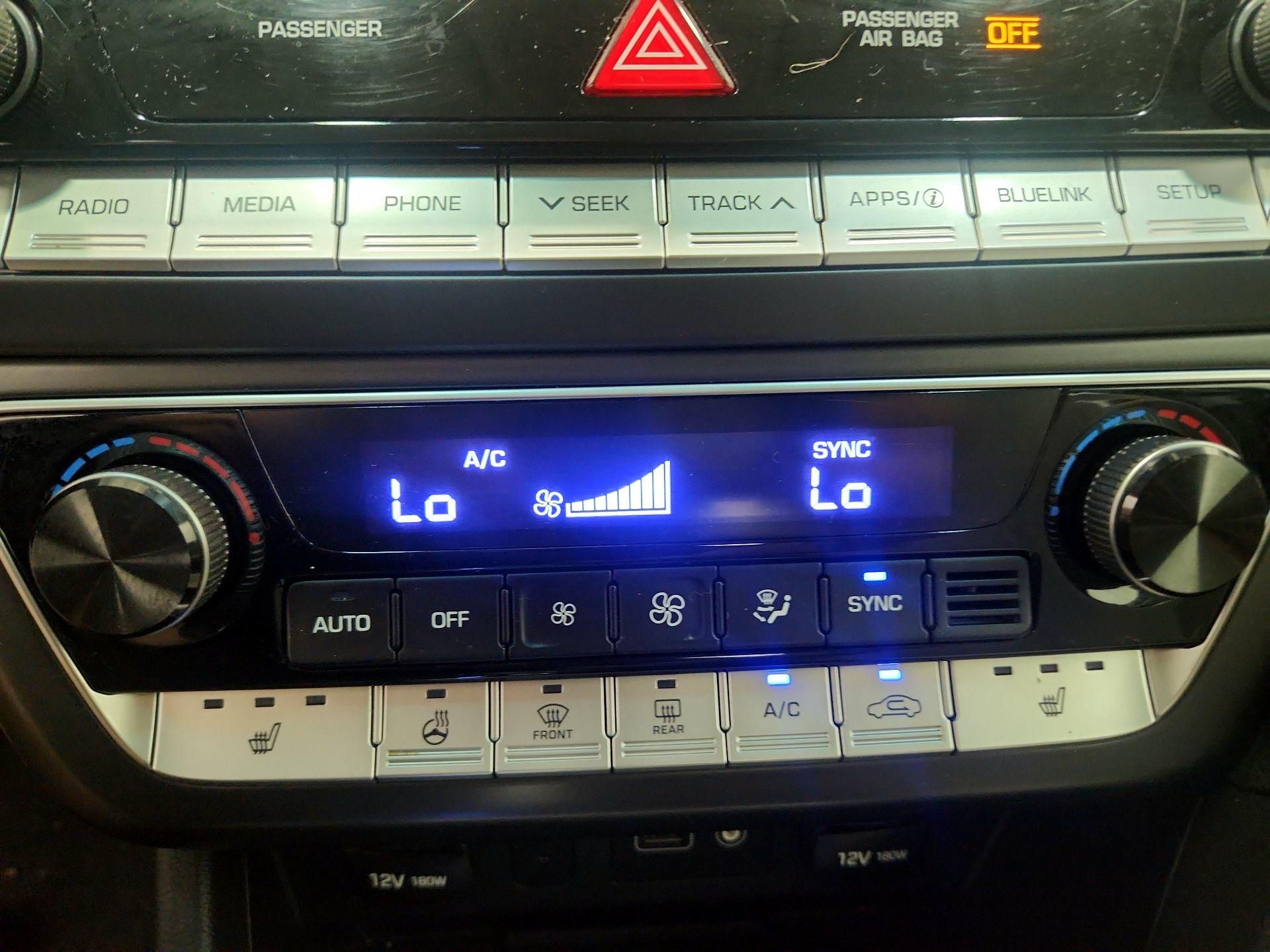 Thumbnail: 2019 Hyundai Sonata - 16