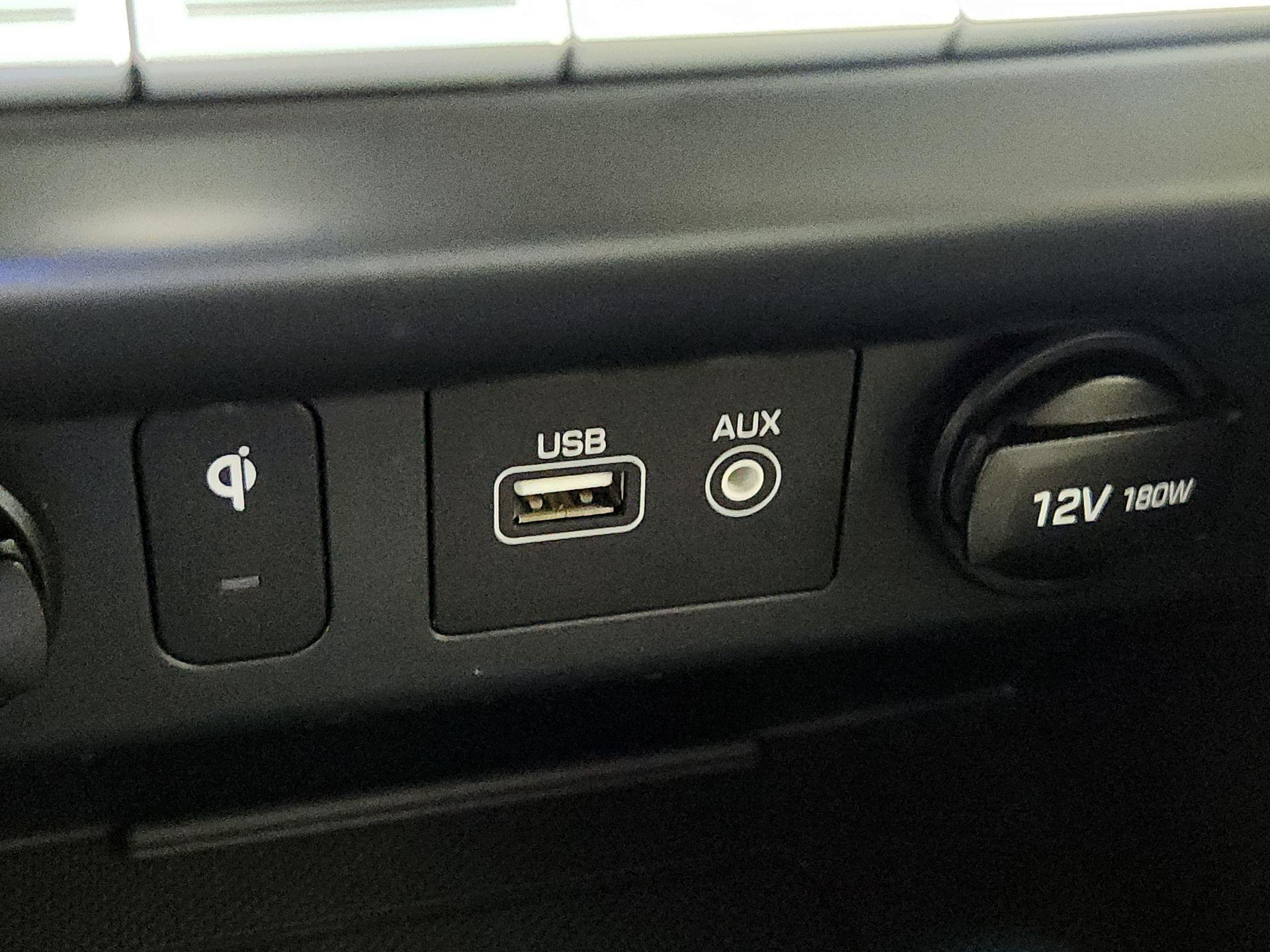 Thumbnail: 2019 Hyundai Sonata - 18