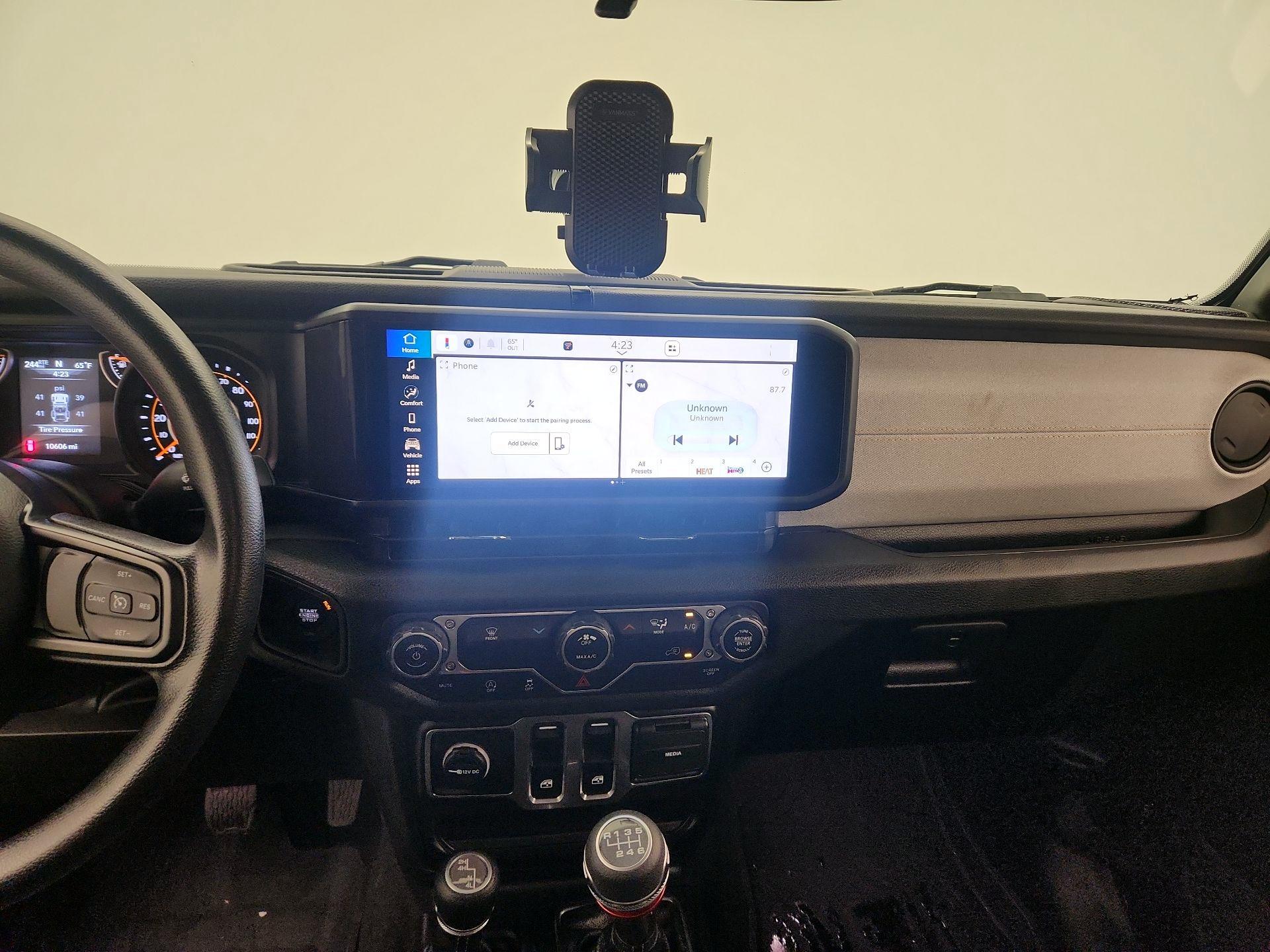 Thumbnail: 2025 Jeep Wrangler - 9