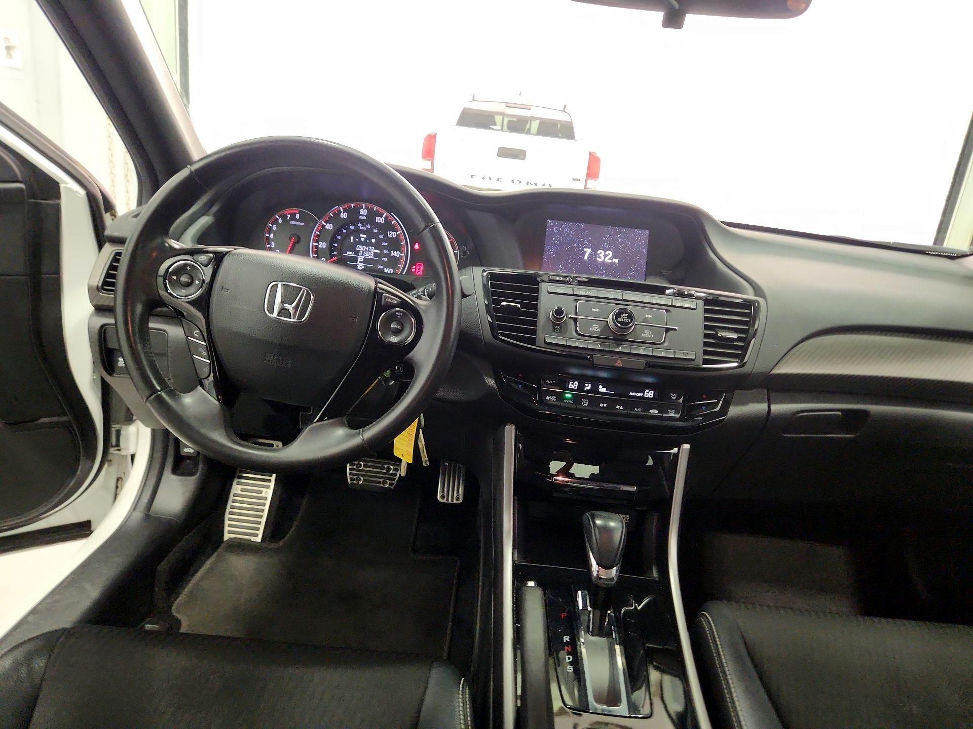 Thumbnail: 2017 Honda Accord - 9