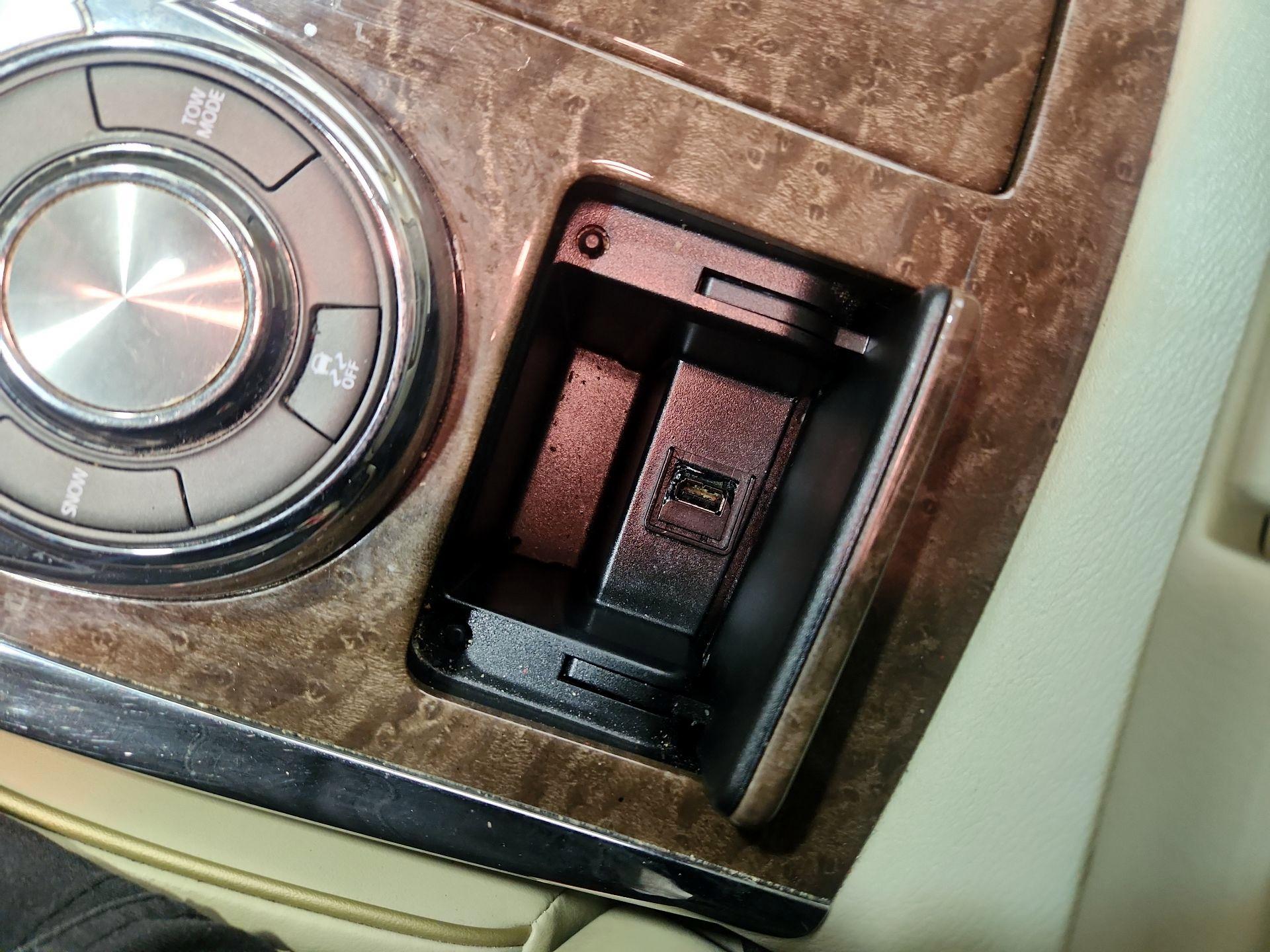 Thumbnail: 2017 INFINITI QX80 - 19