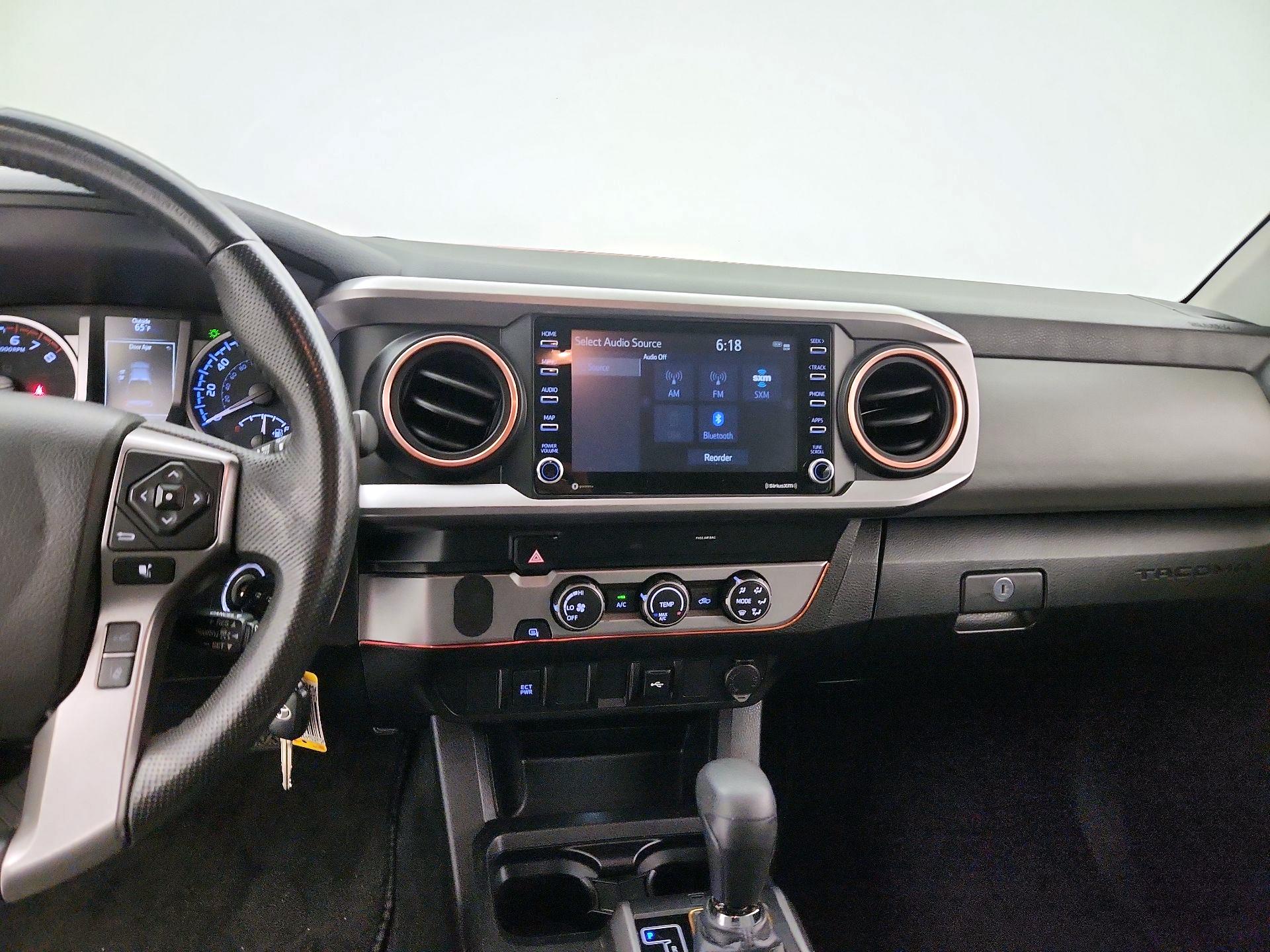 Thumbnail: 2022 Toyota Tacoma - 9