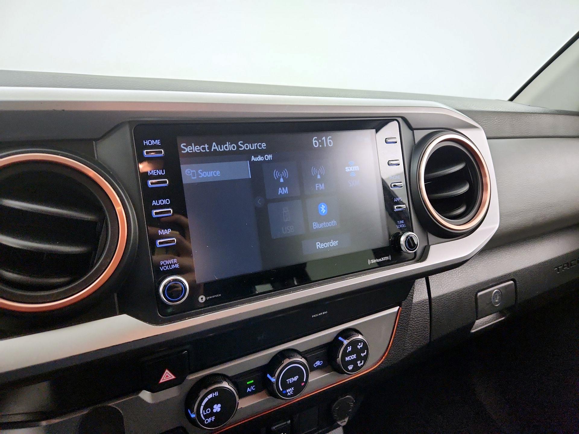 Thumbnail: 2022 Toyota Tacoma - 15