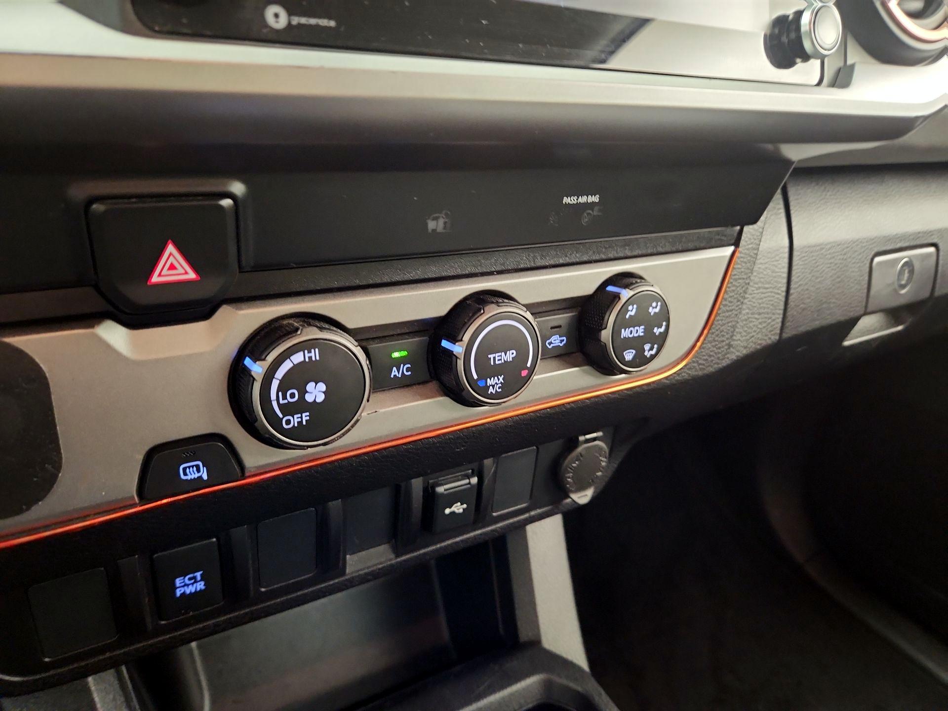 Thumbnail: 2022 Toyota Tacoma - 16