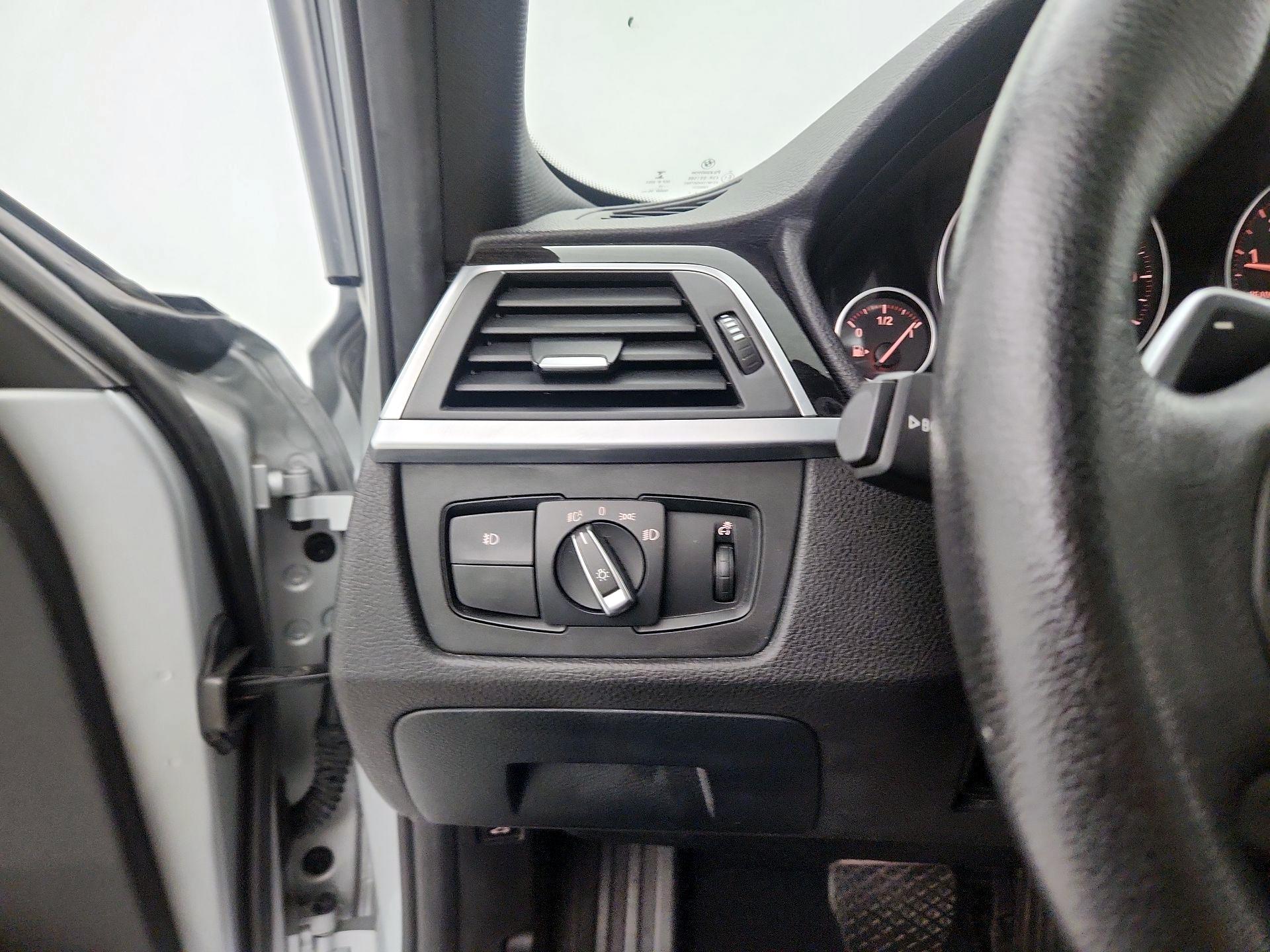 Thumbnail: 2018 BMW 3 Series - 13