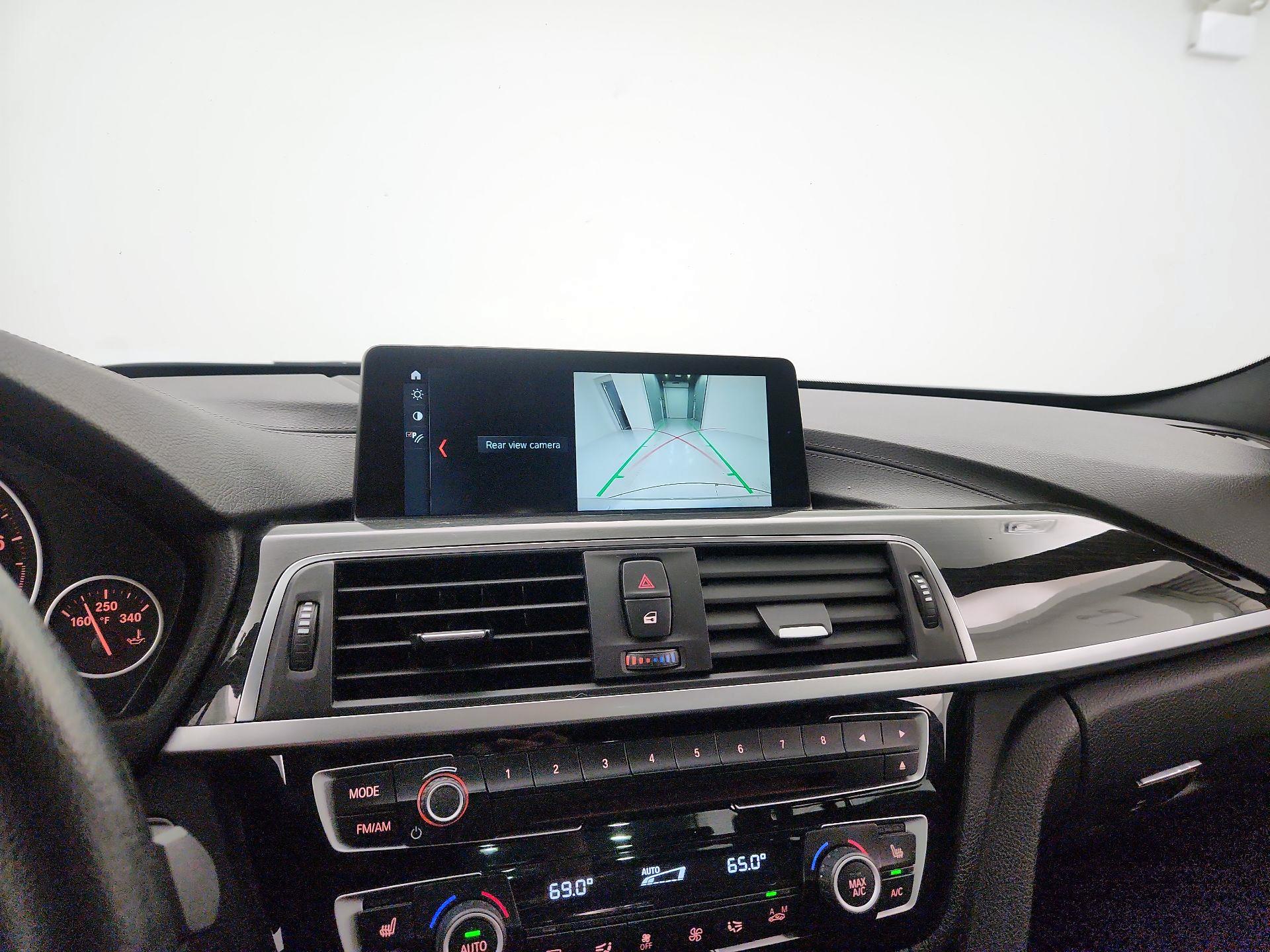 Thumbnail: 2018 BMW 3 Series - 15