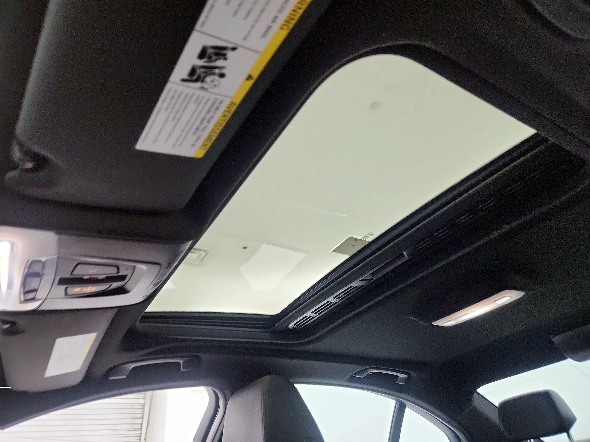 Thumbnail: 2018 BMW 3 Series - 20