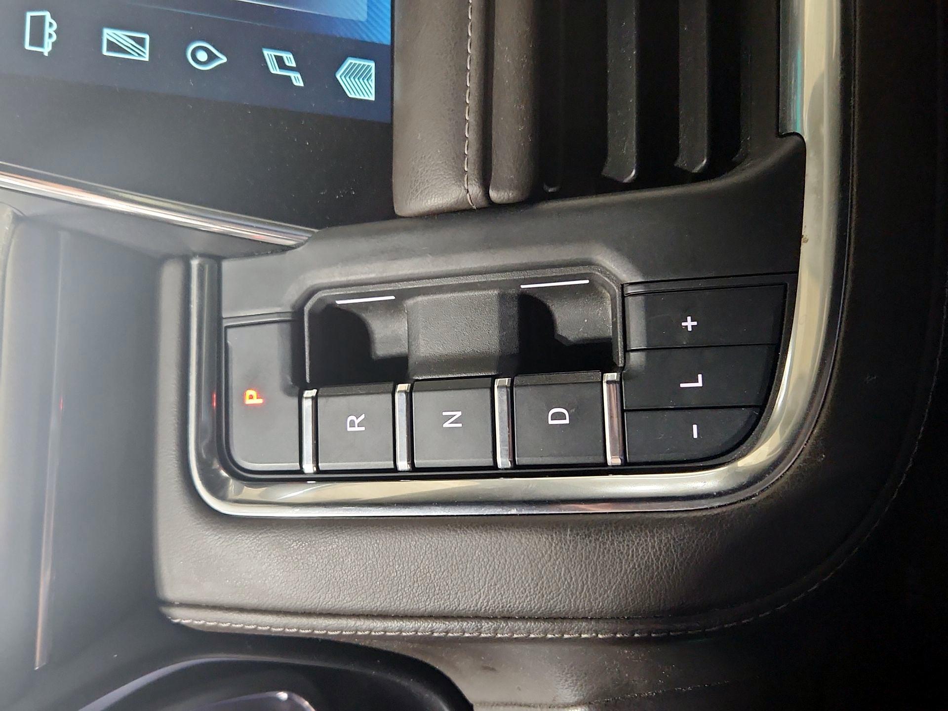 Thumbnail: 2022 Chevrolet Tahoe - 17