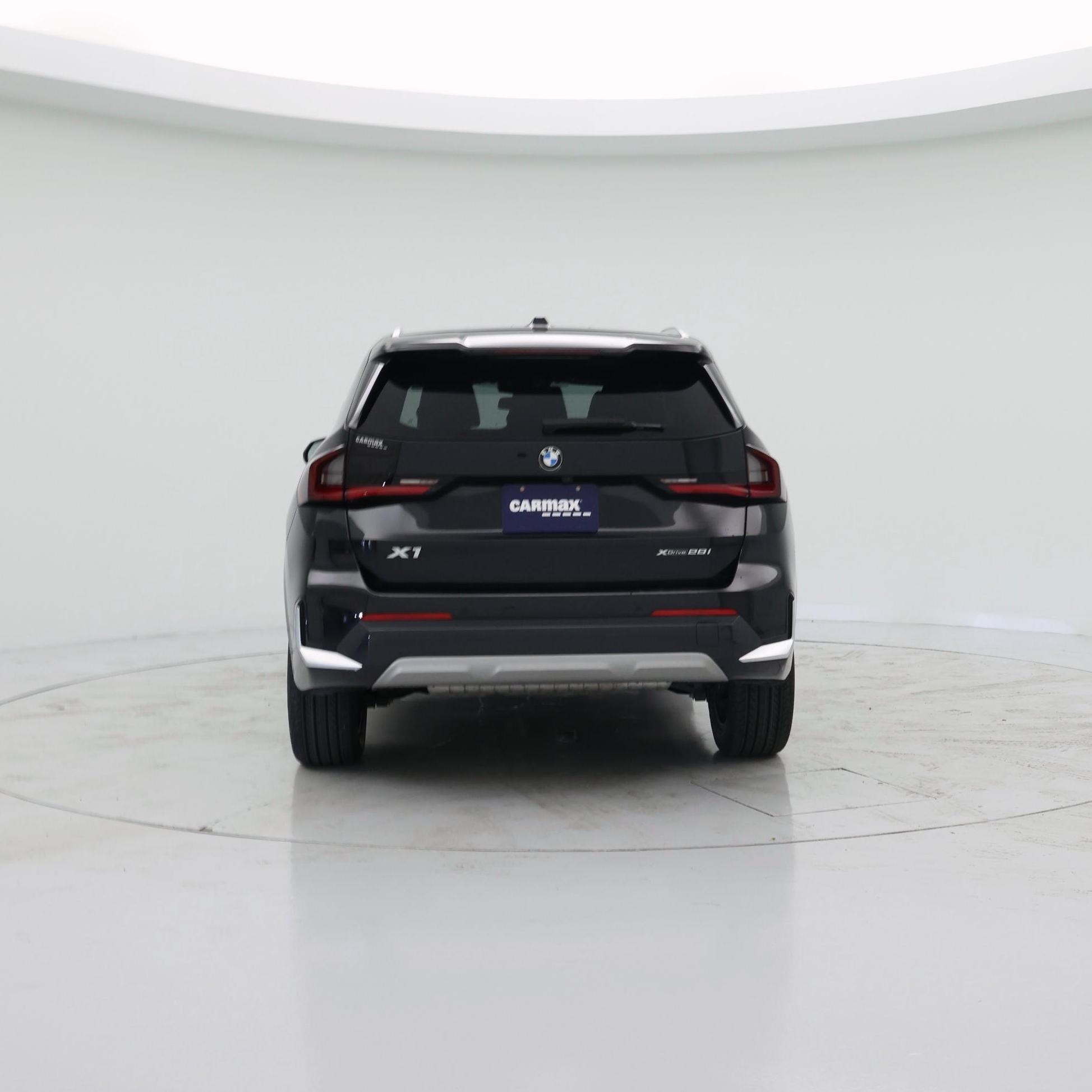 Thumbnail: 2023 BMW X1 - 6