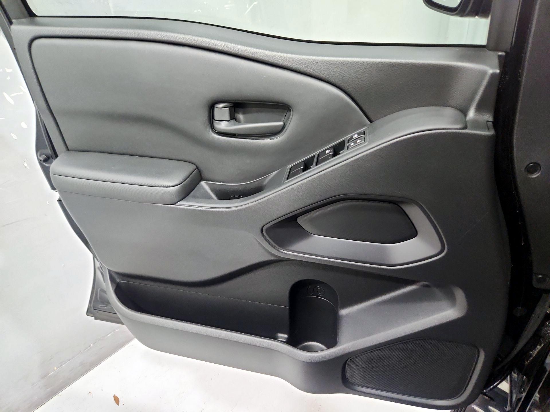 Thumbnail: 2024 Nissan Frontier - 12