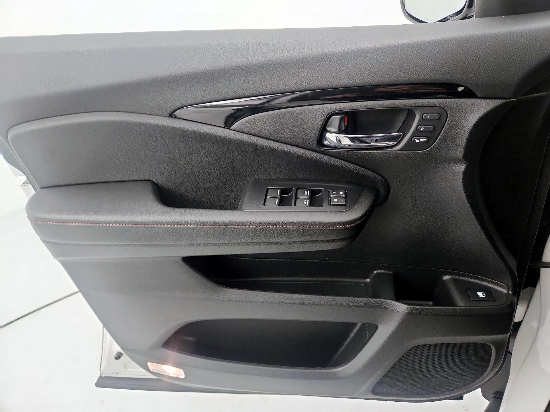 Thumbnail: 2025 Honda Ridgeline - 12