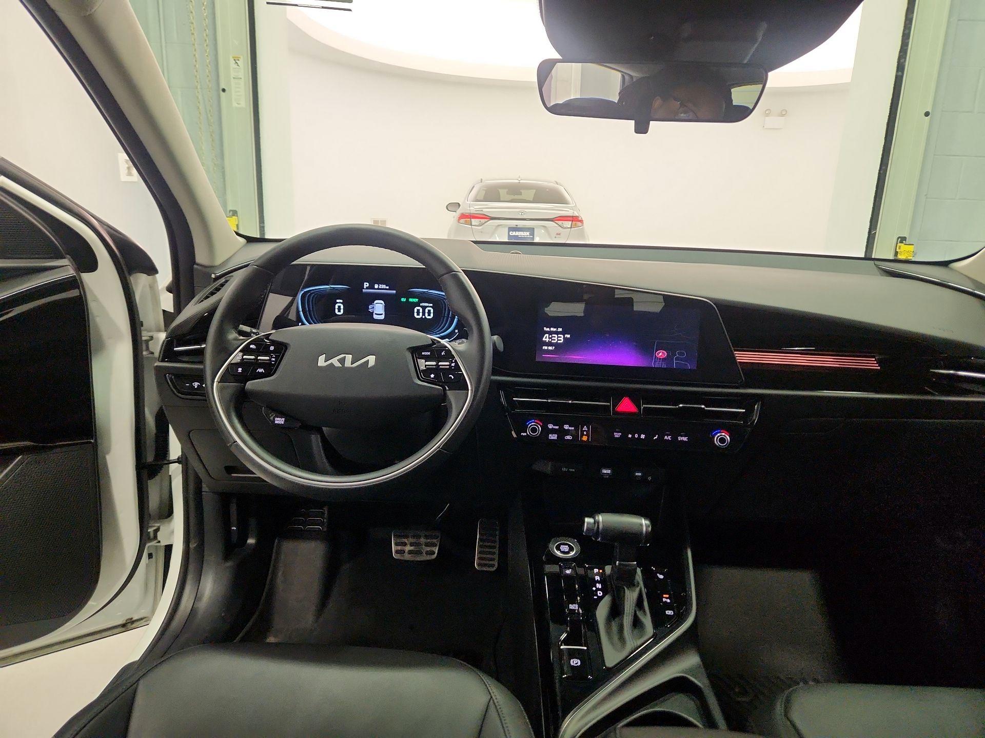 Thumbnail: 2024 Kia Niro - 9