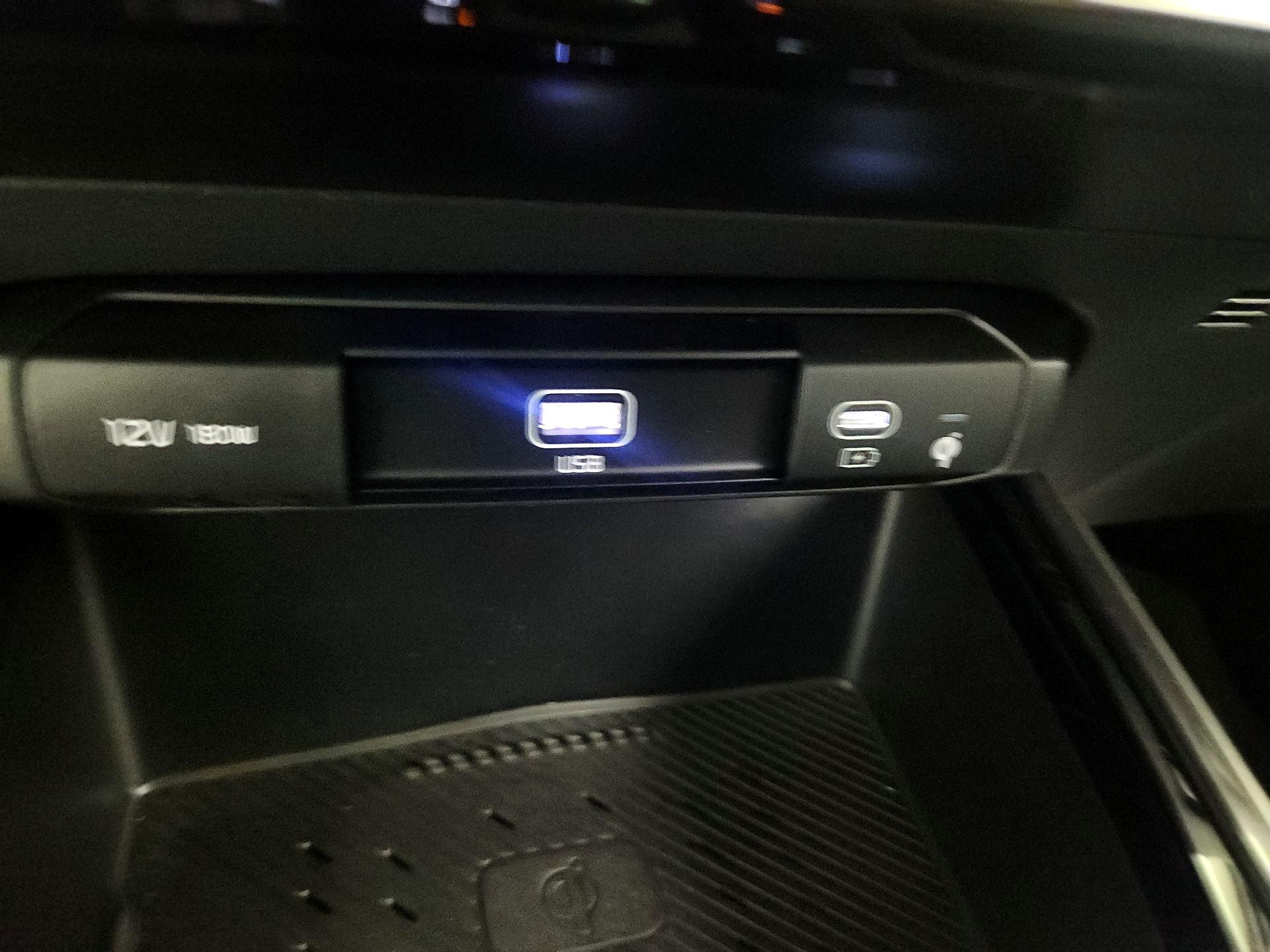 Thumbnail: 2024 Kia Niro - 18