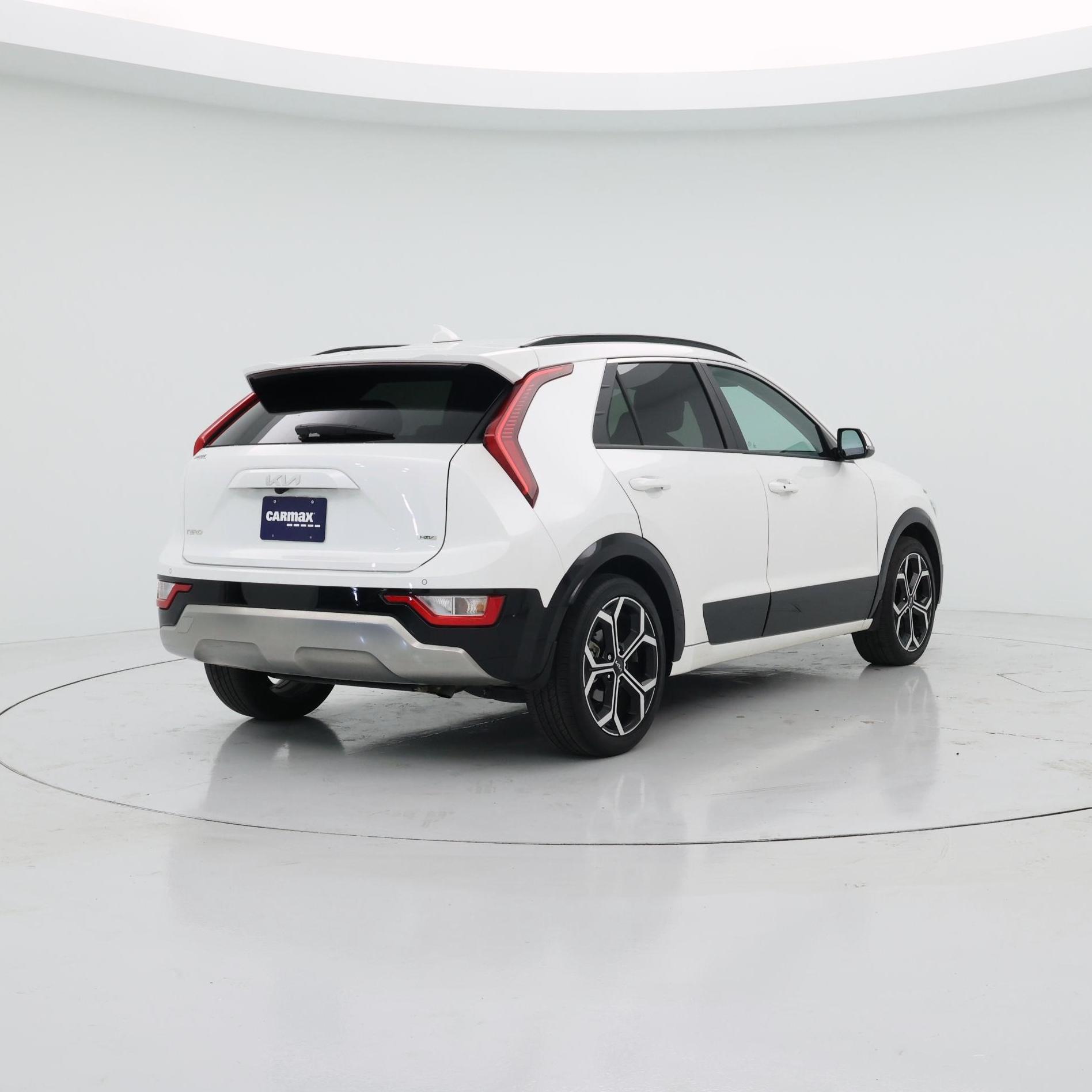 Thumbnail: 2024 Kia Niro - 8