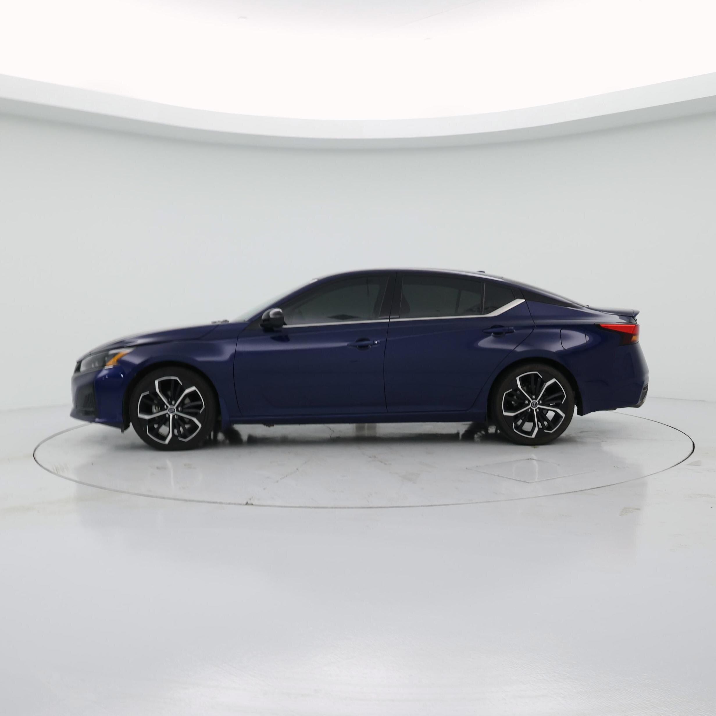 Thumbnail: 2024 Nissan Altima - 3