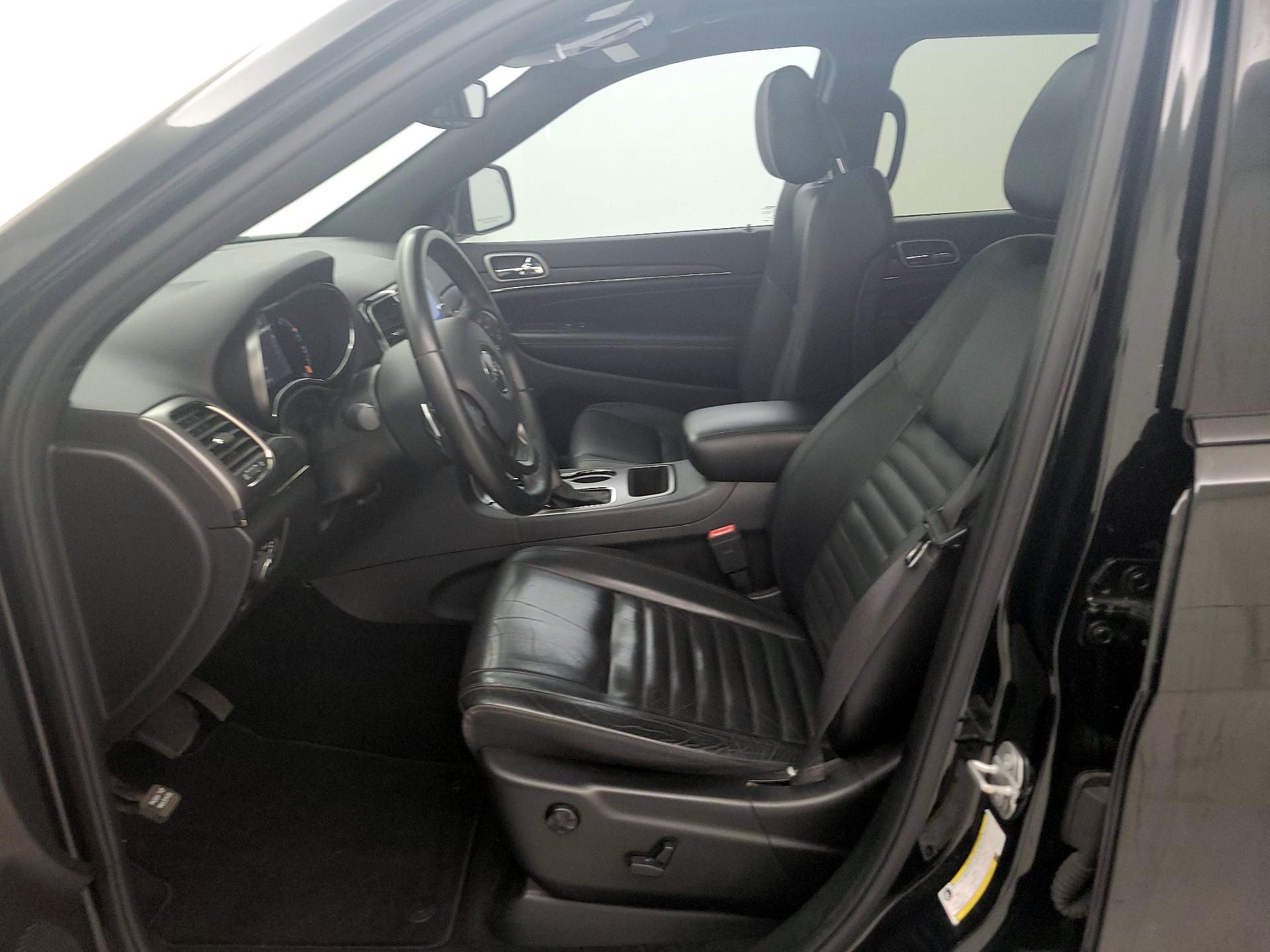 Thumbnail: 2019 Jeep Grand Cherokee - 11