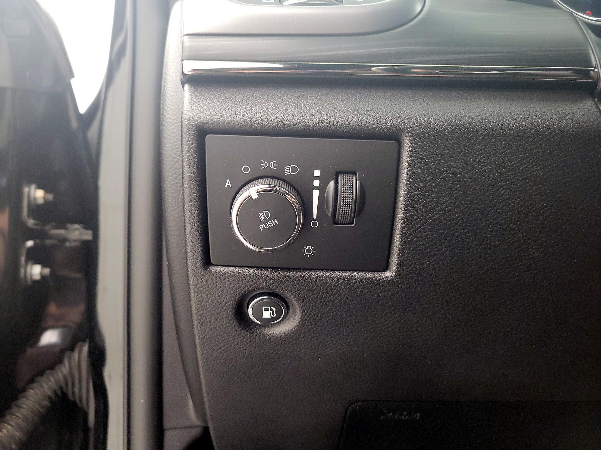 Thumbnail: 2019 Jeep Grand Cherokee - 13