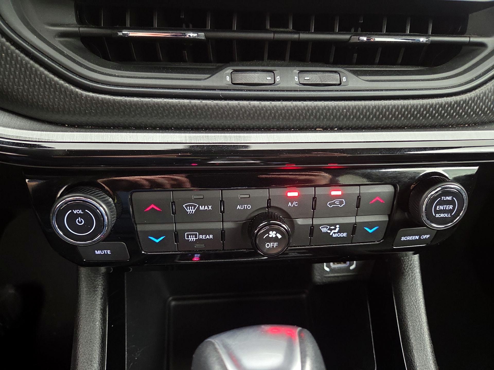 Thumbnail: 2024 Jeep Compass - 16